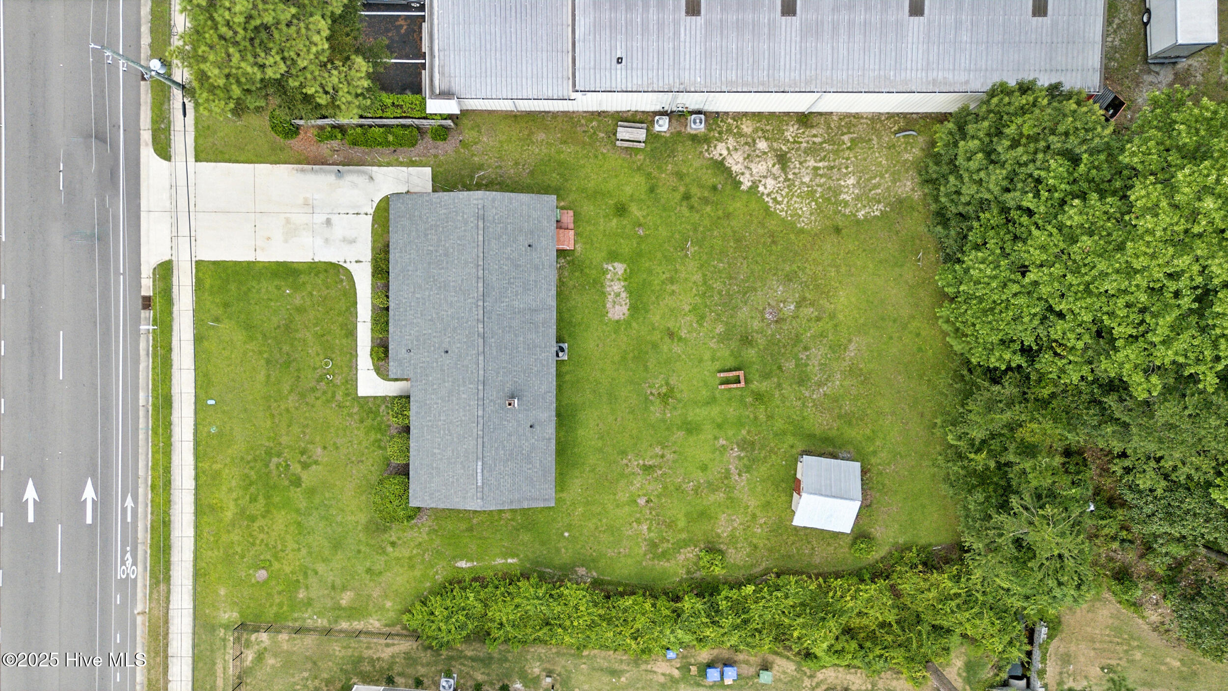 100526914 | Photo 24