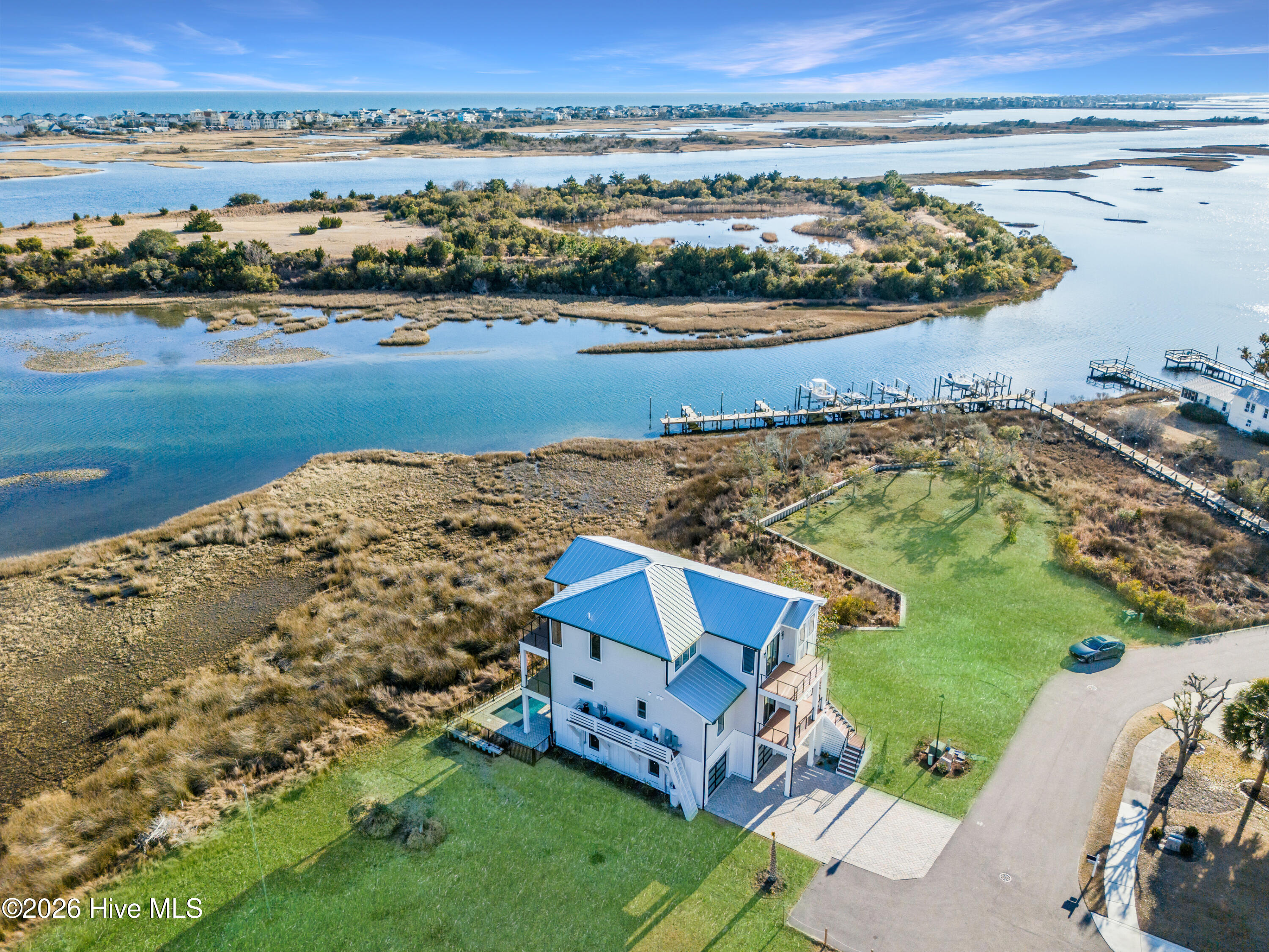 100556414 | Photo 64