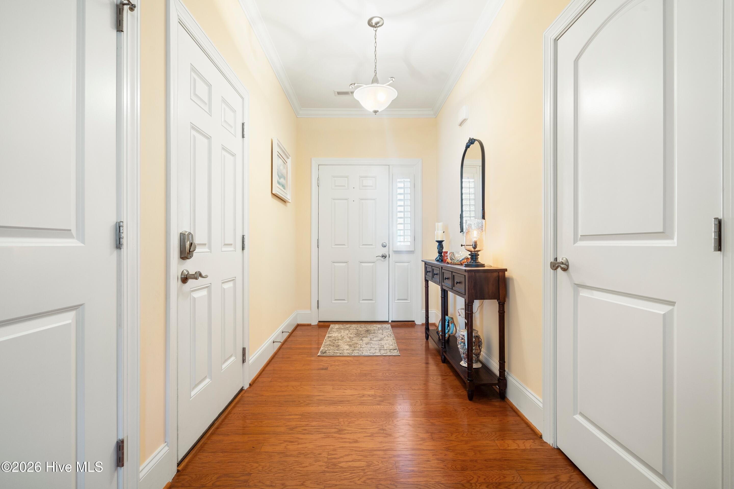 100550560 | Photo 52