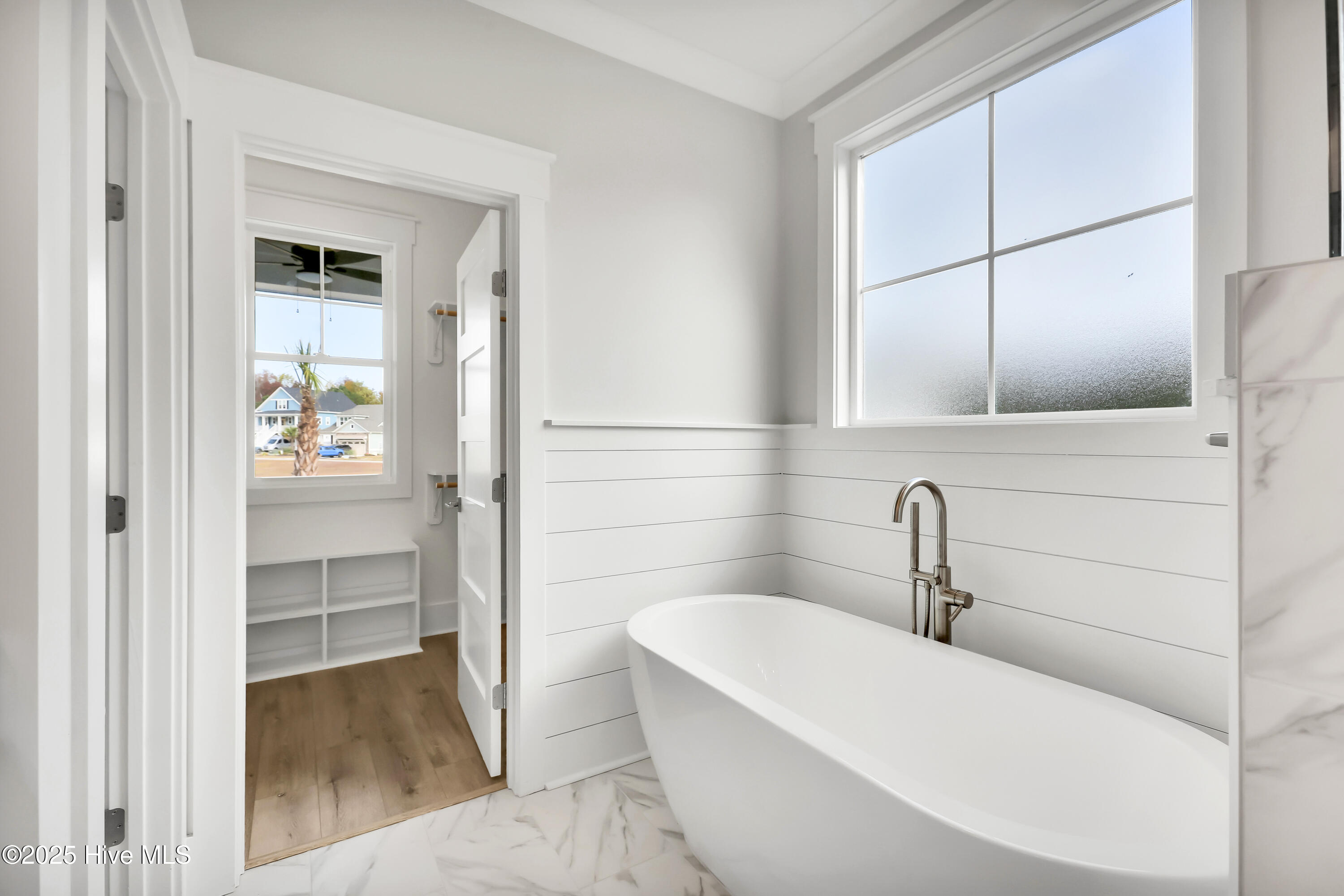 100542712 | Photo 20