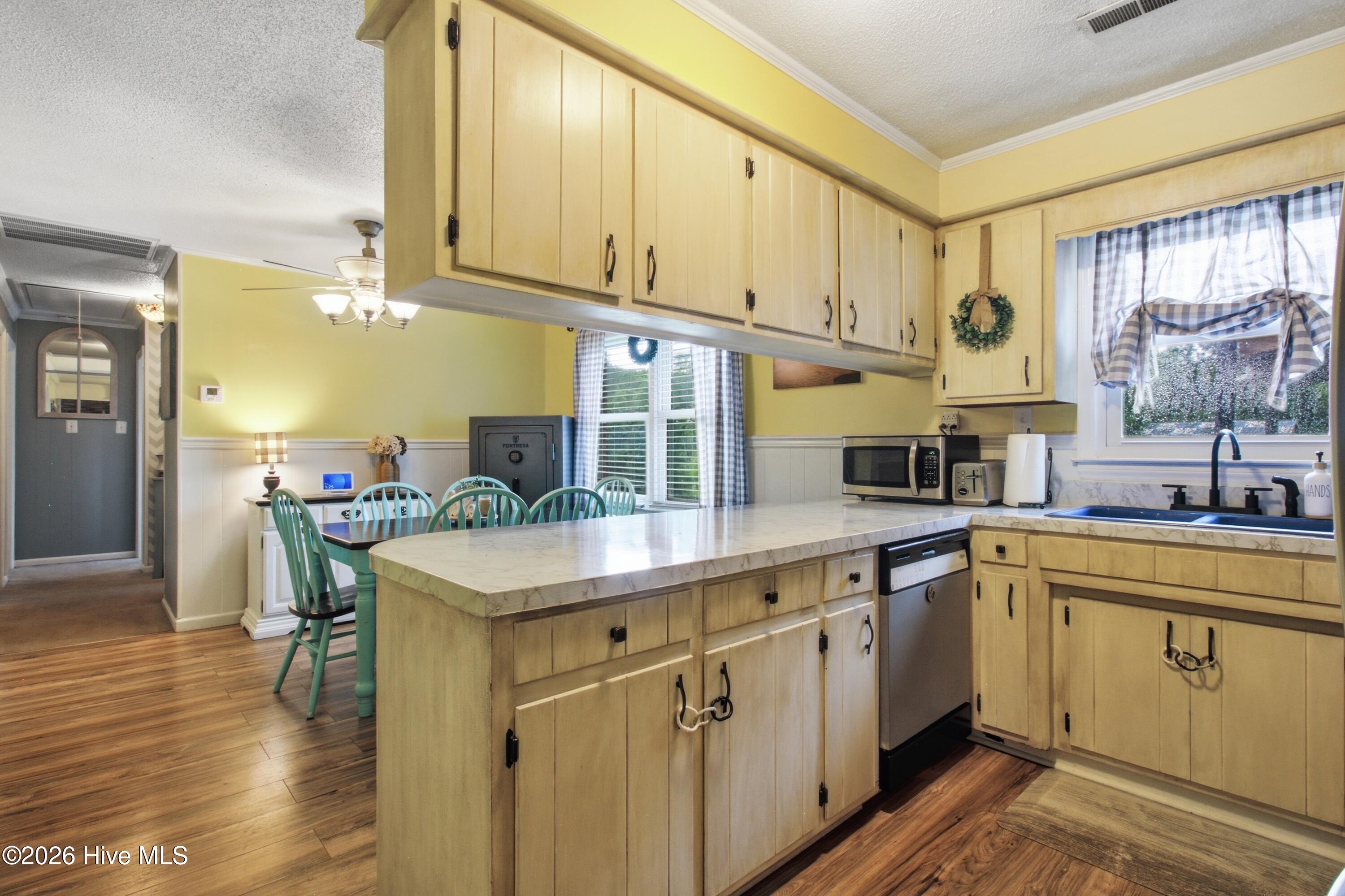 6634 Florence Road,Merritt
