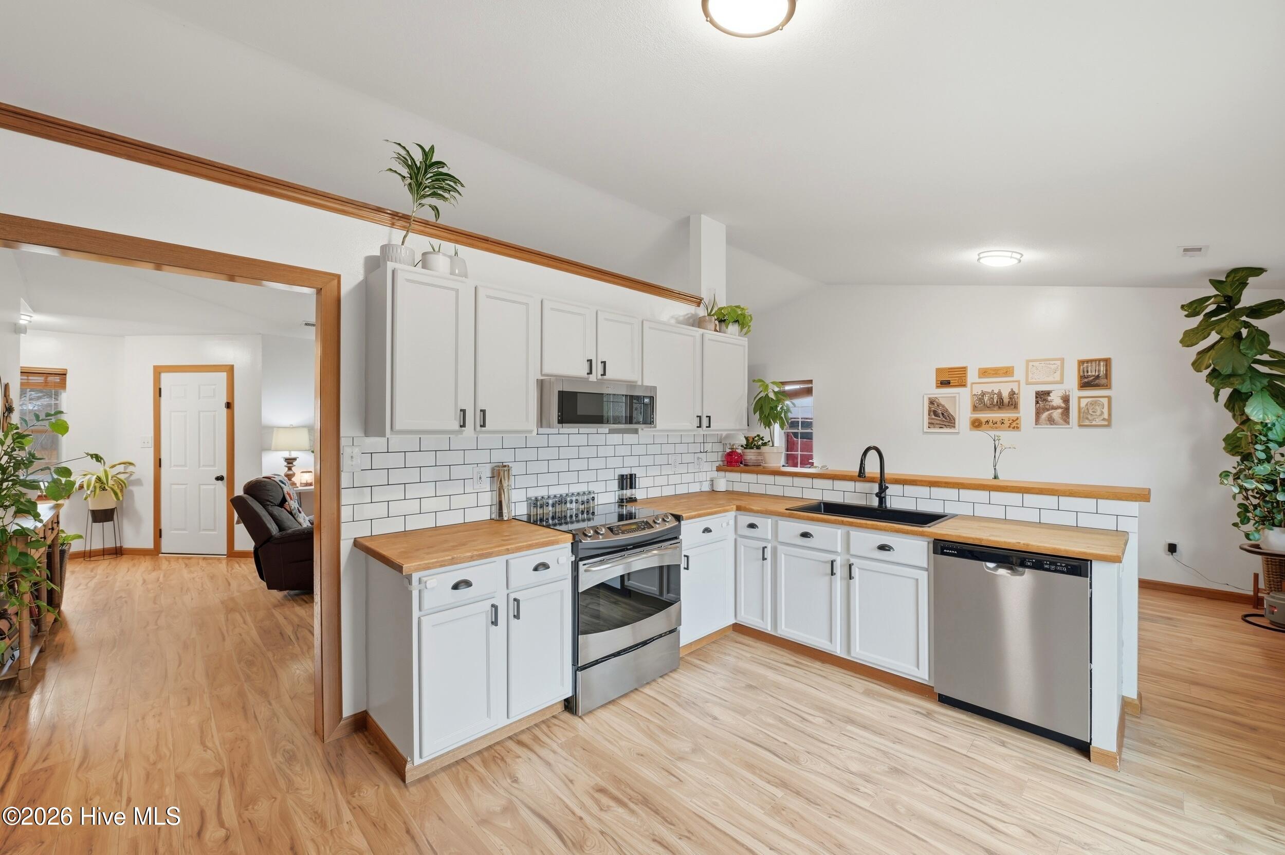 100557508 | Photo 12