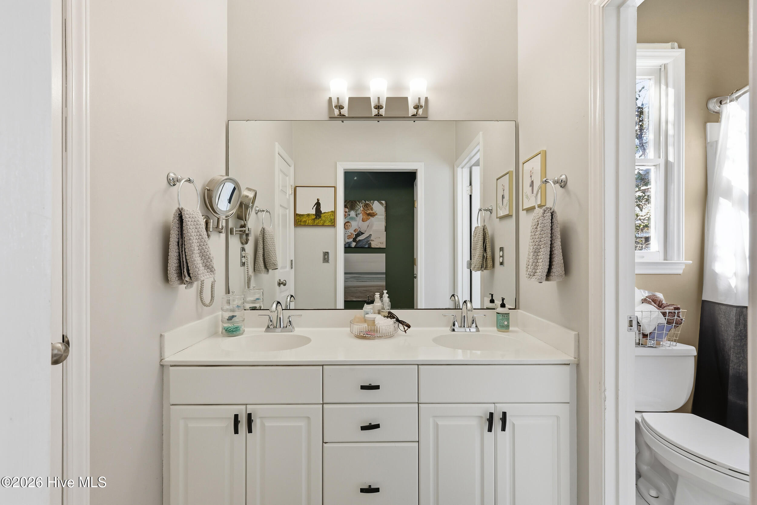 100554860 | Photo 21