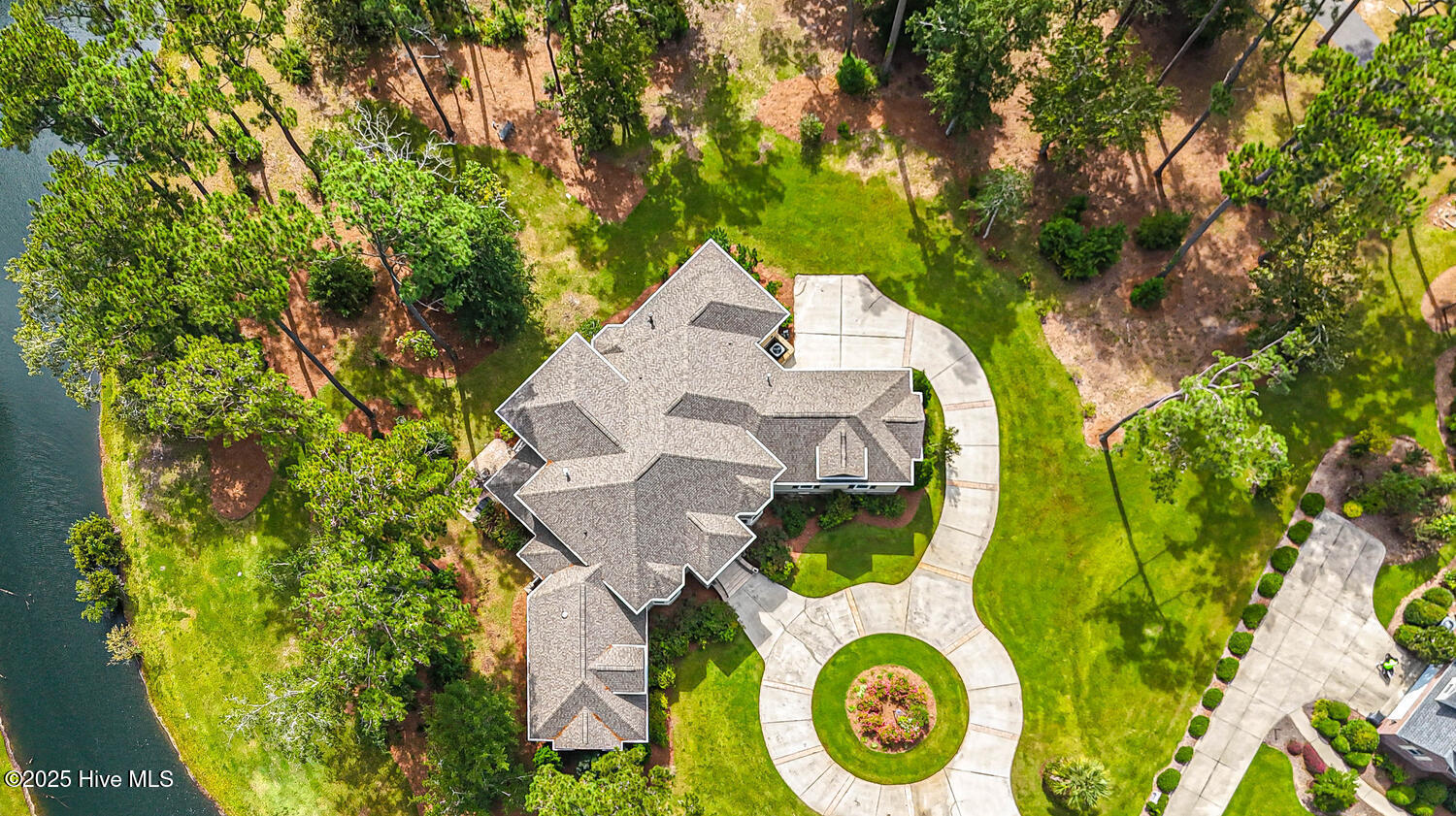 100534571 | Photo 113