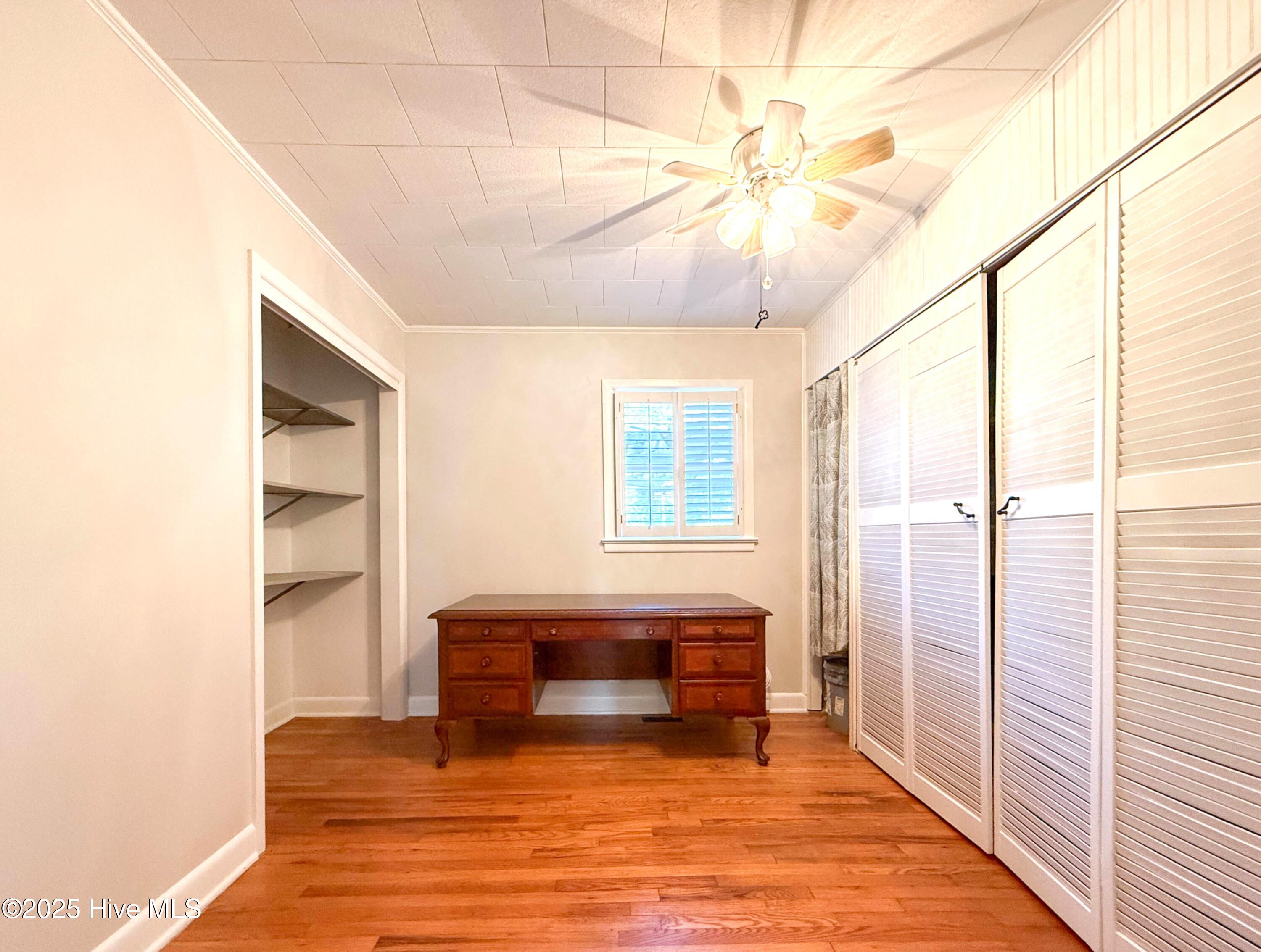 100537869 | Photo 29