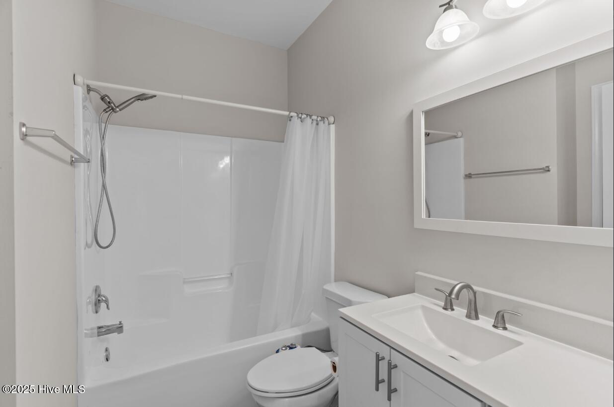 100544042 | Photo 11