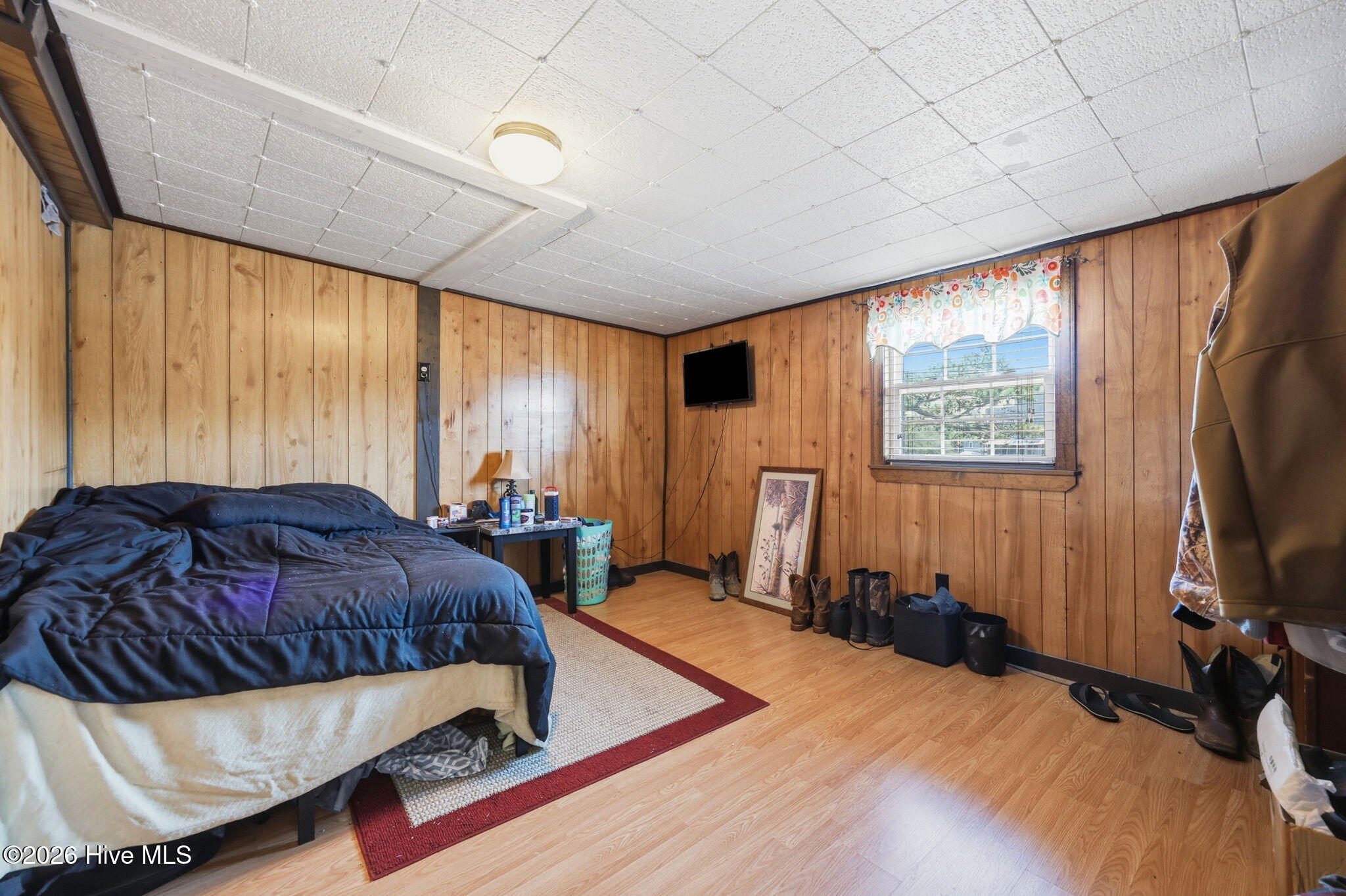 1570 Bedroom 1