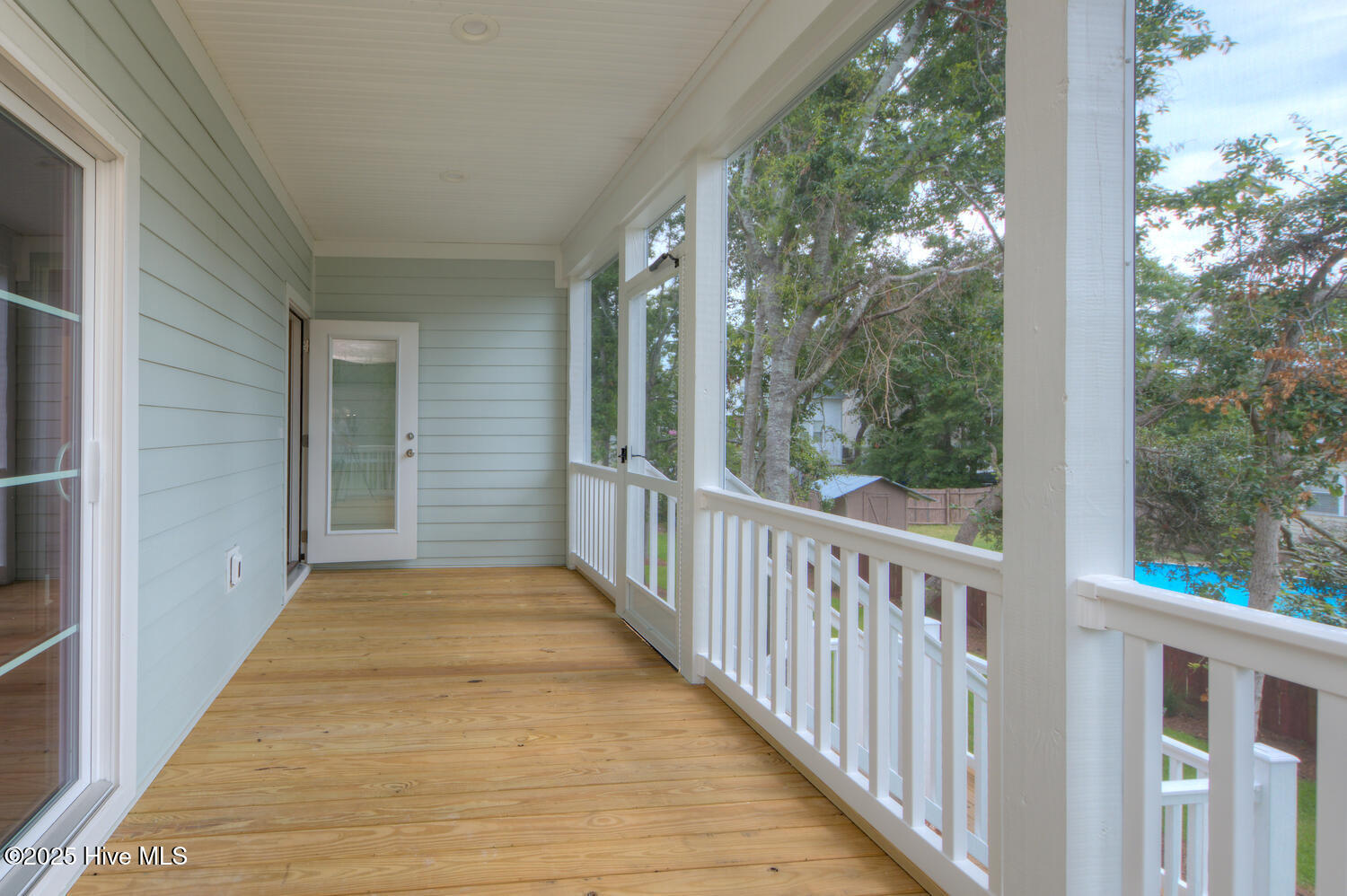 100502884 | Photo 17