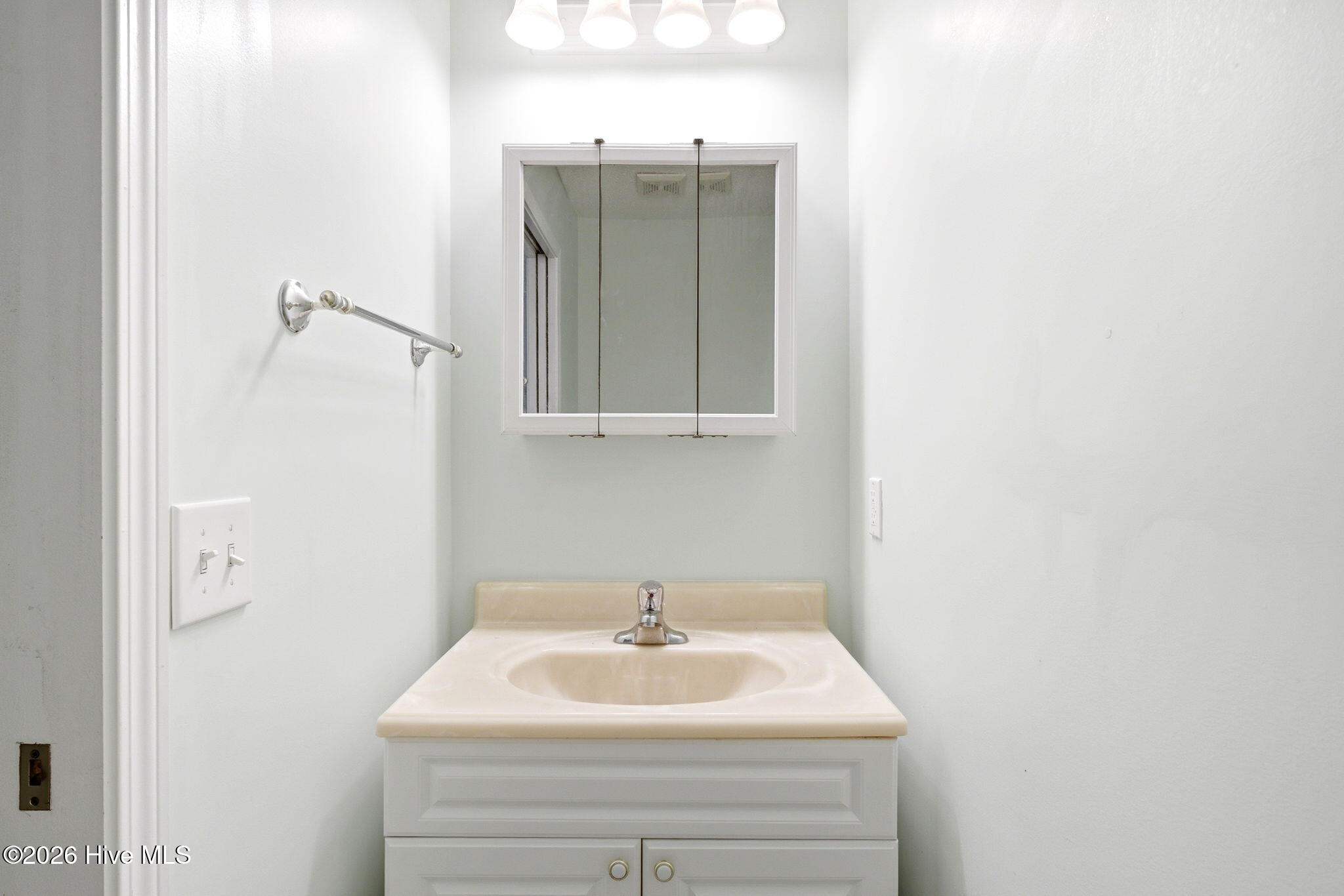 100564693 | Photo 16