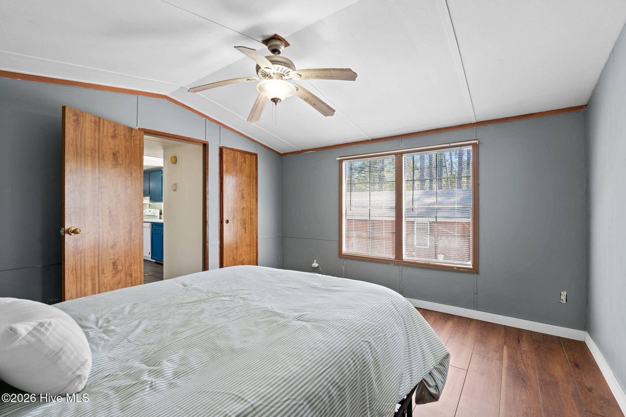 100564751 | Photo 22