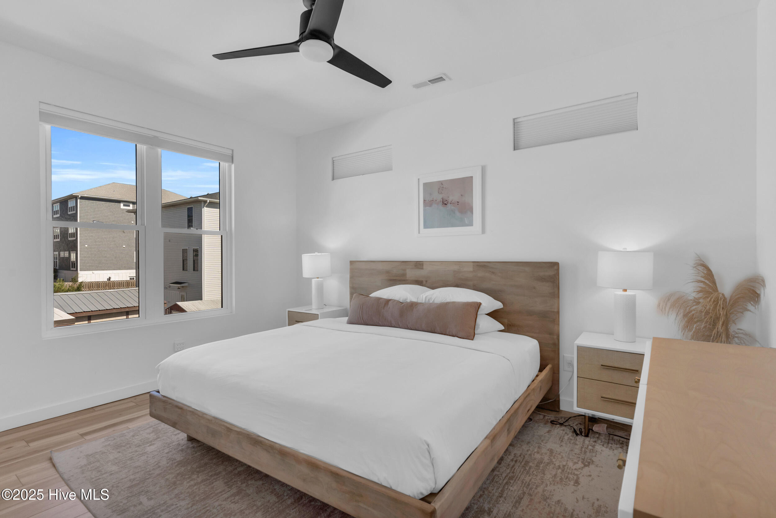 100541692 | Photo 21