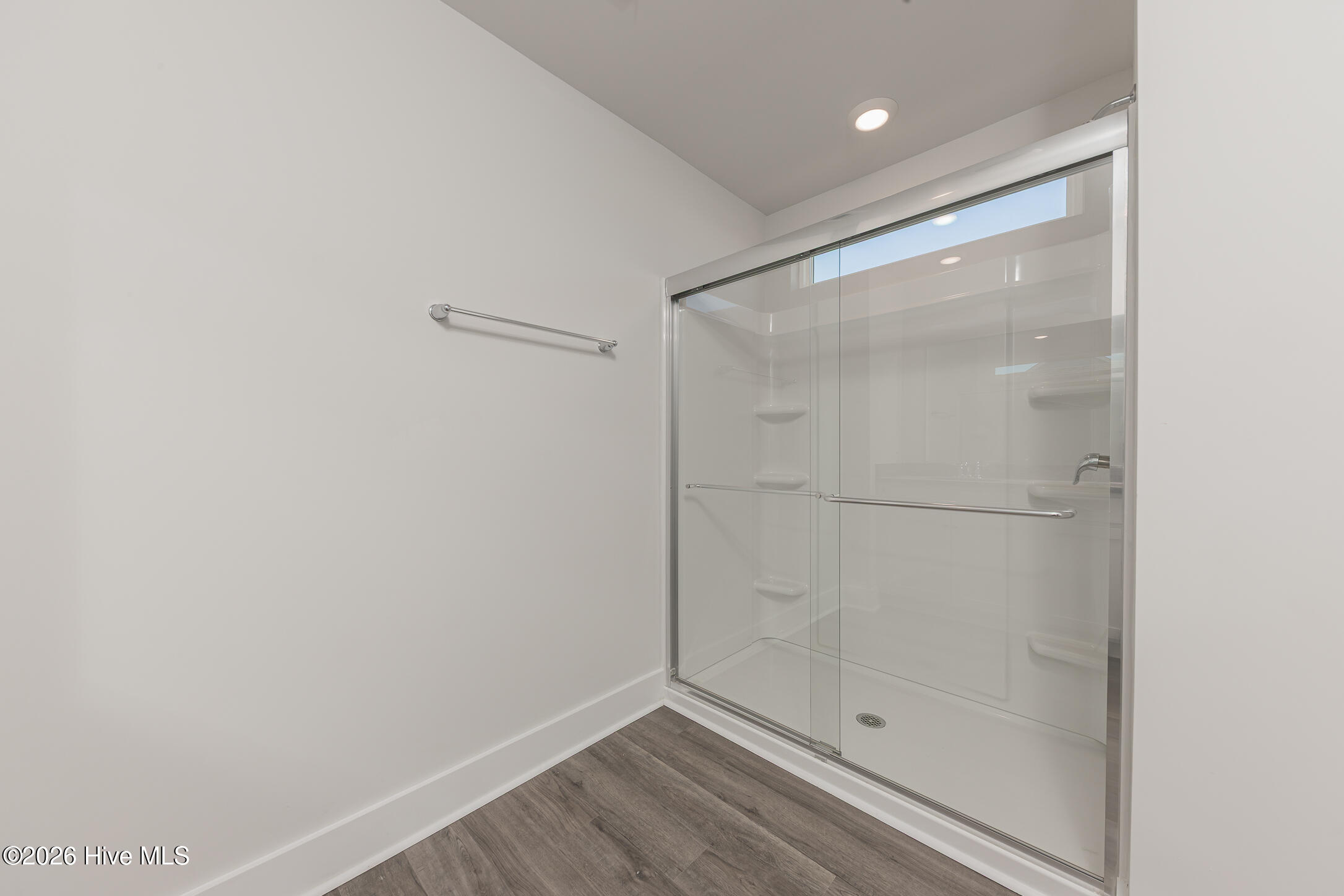 100547064 | Photo 16