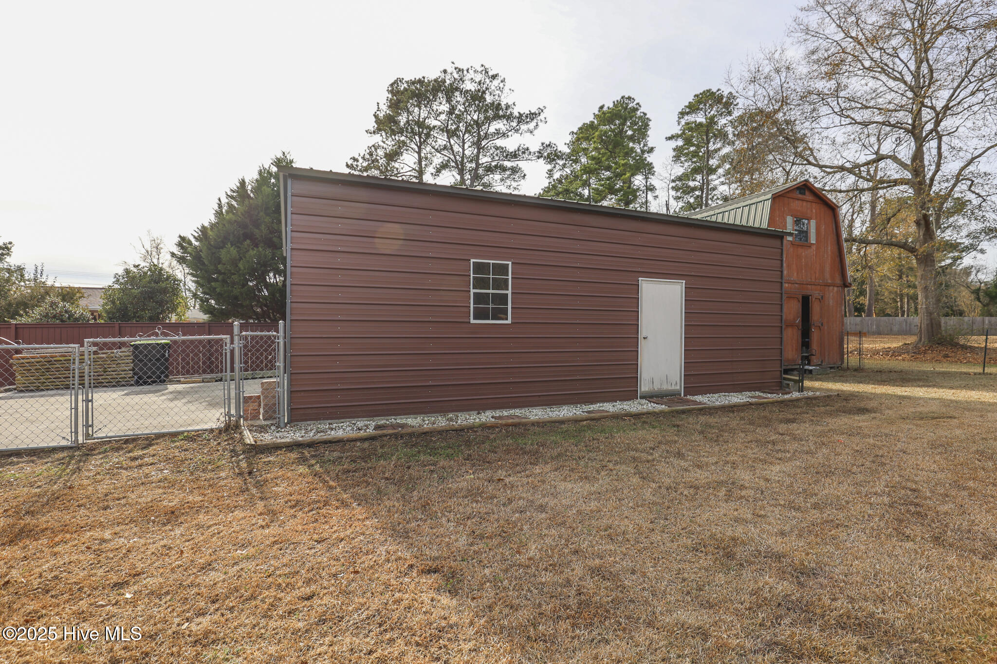 100553205 | Photo 39