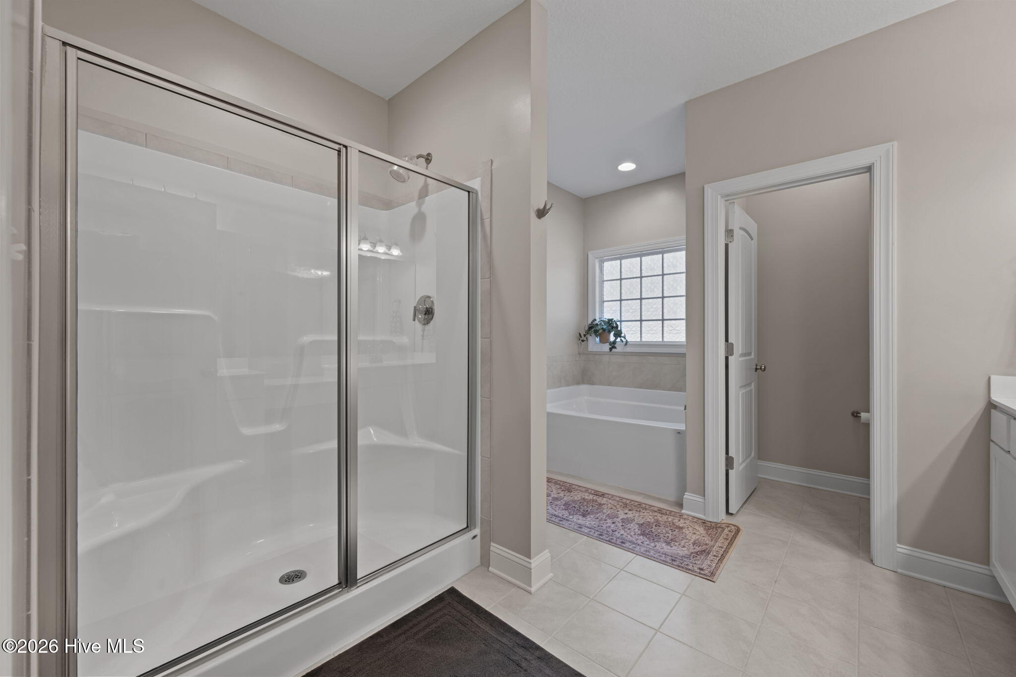 100553324 | Photo 27