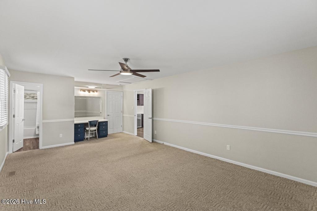 100570465 | Photo 29