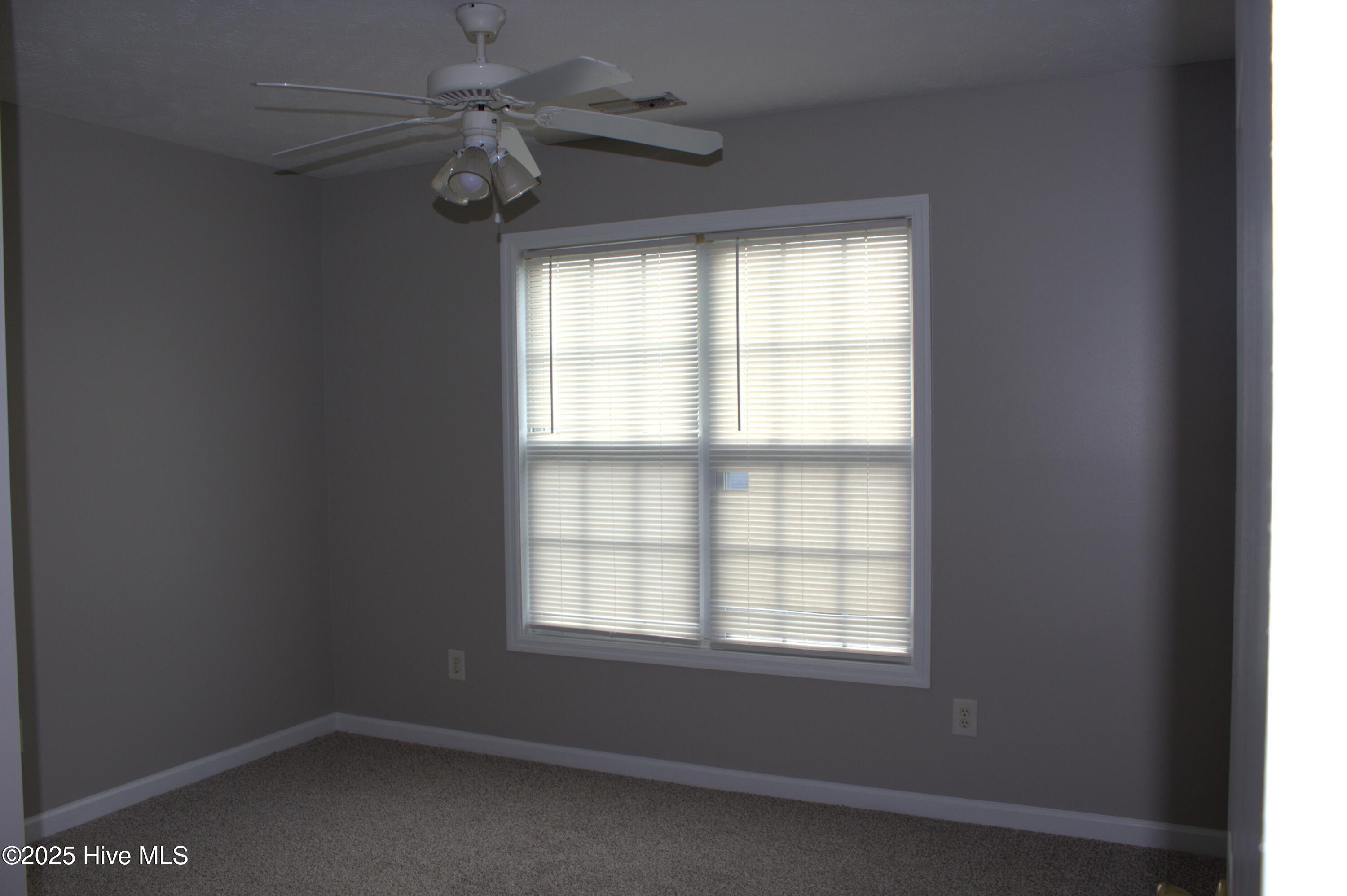 100520140 | Photo 36