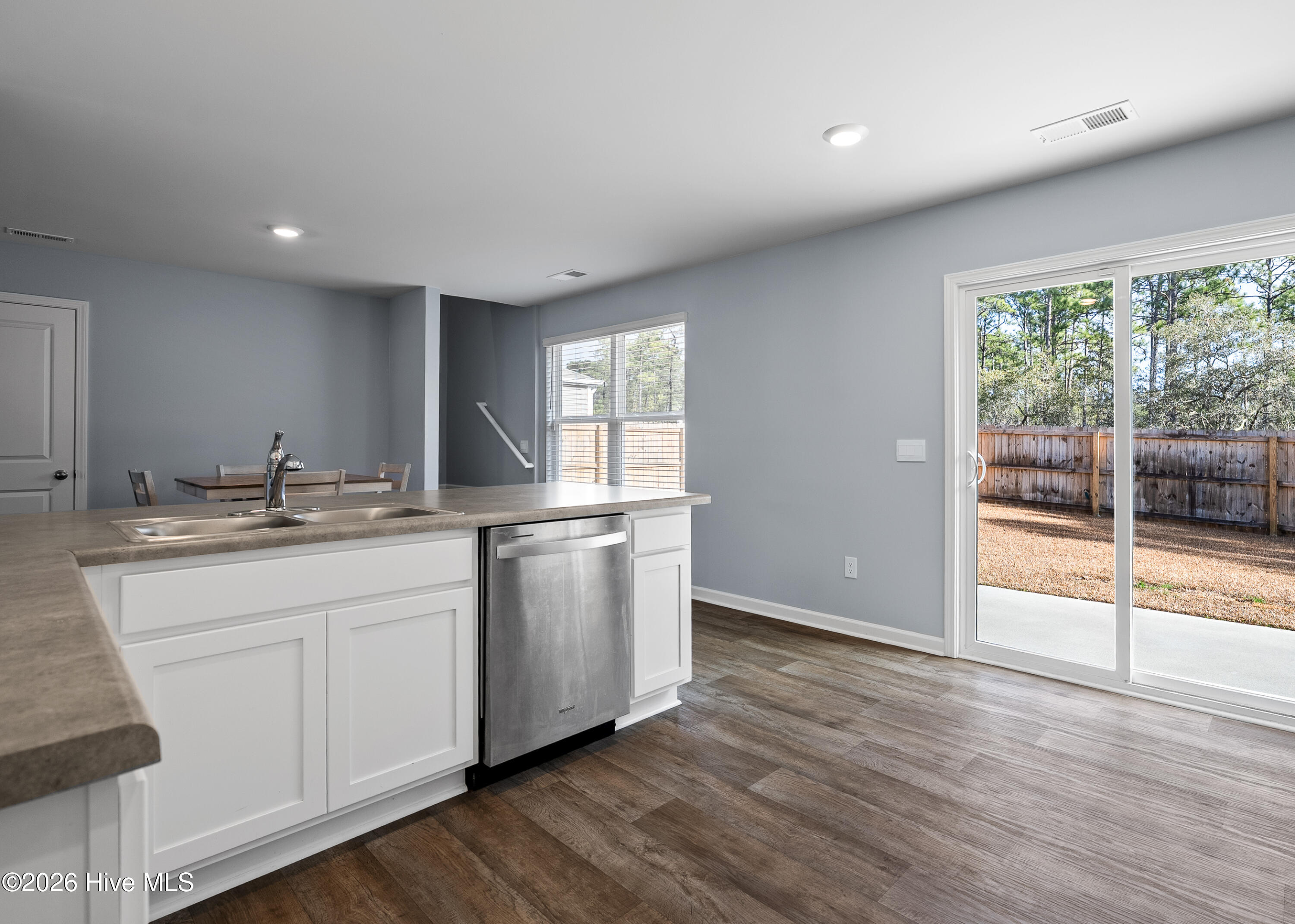 100550400 | Photo 15