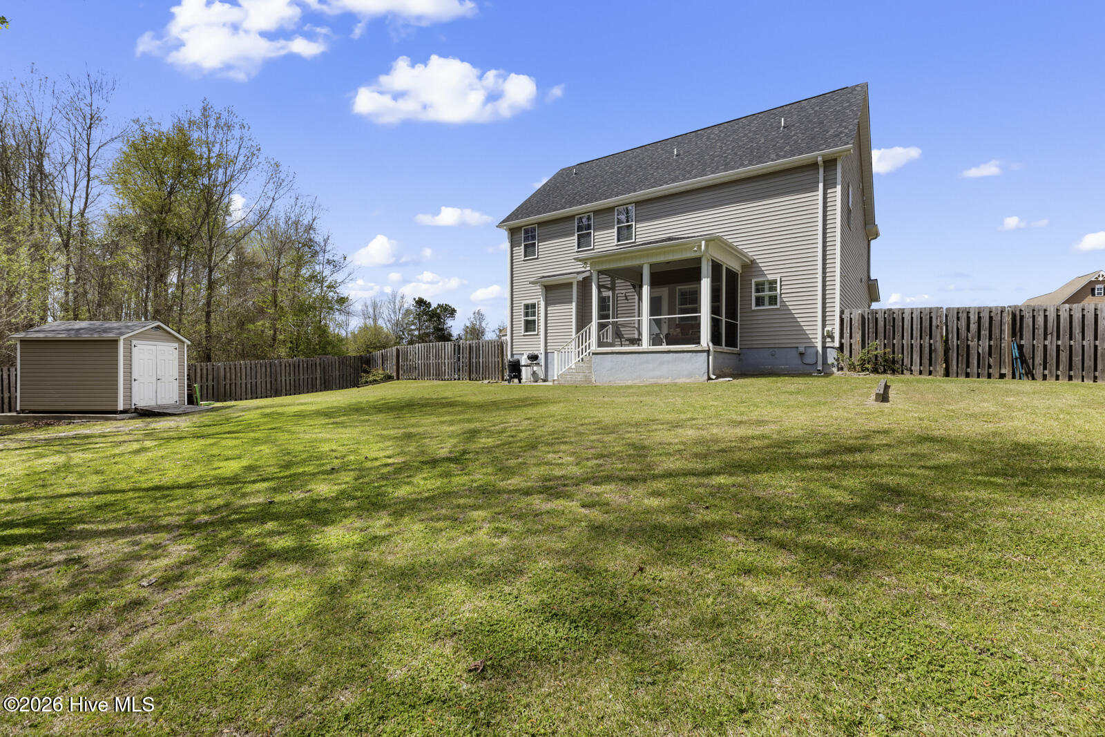 100564946 | Photo 33