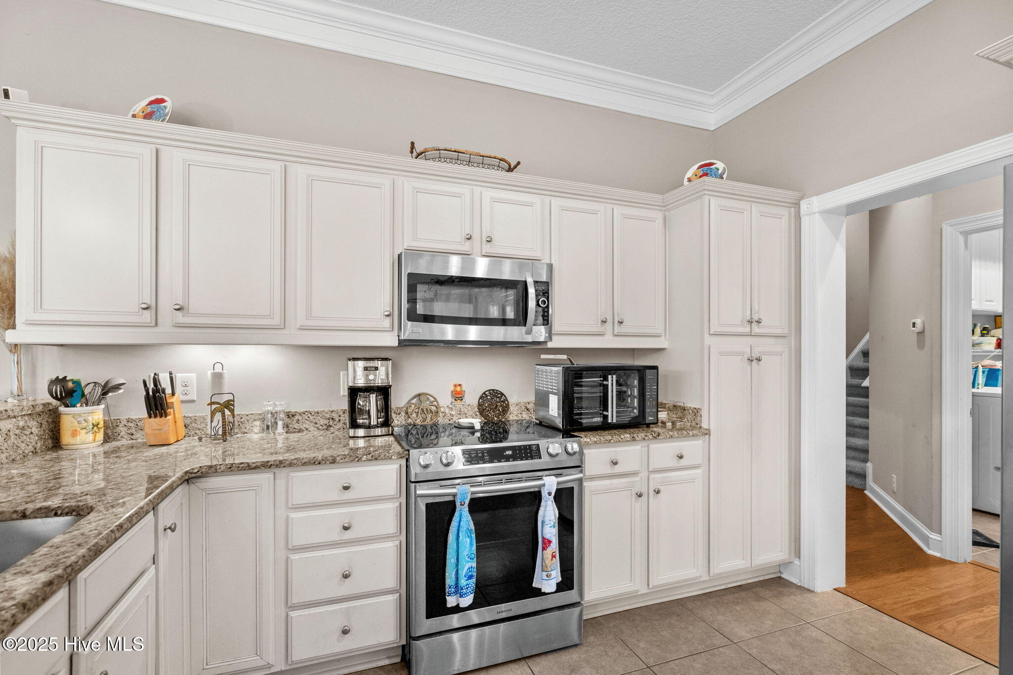 100538854 | Photo 24