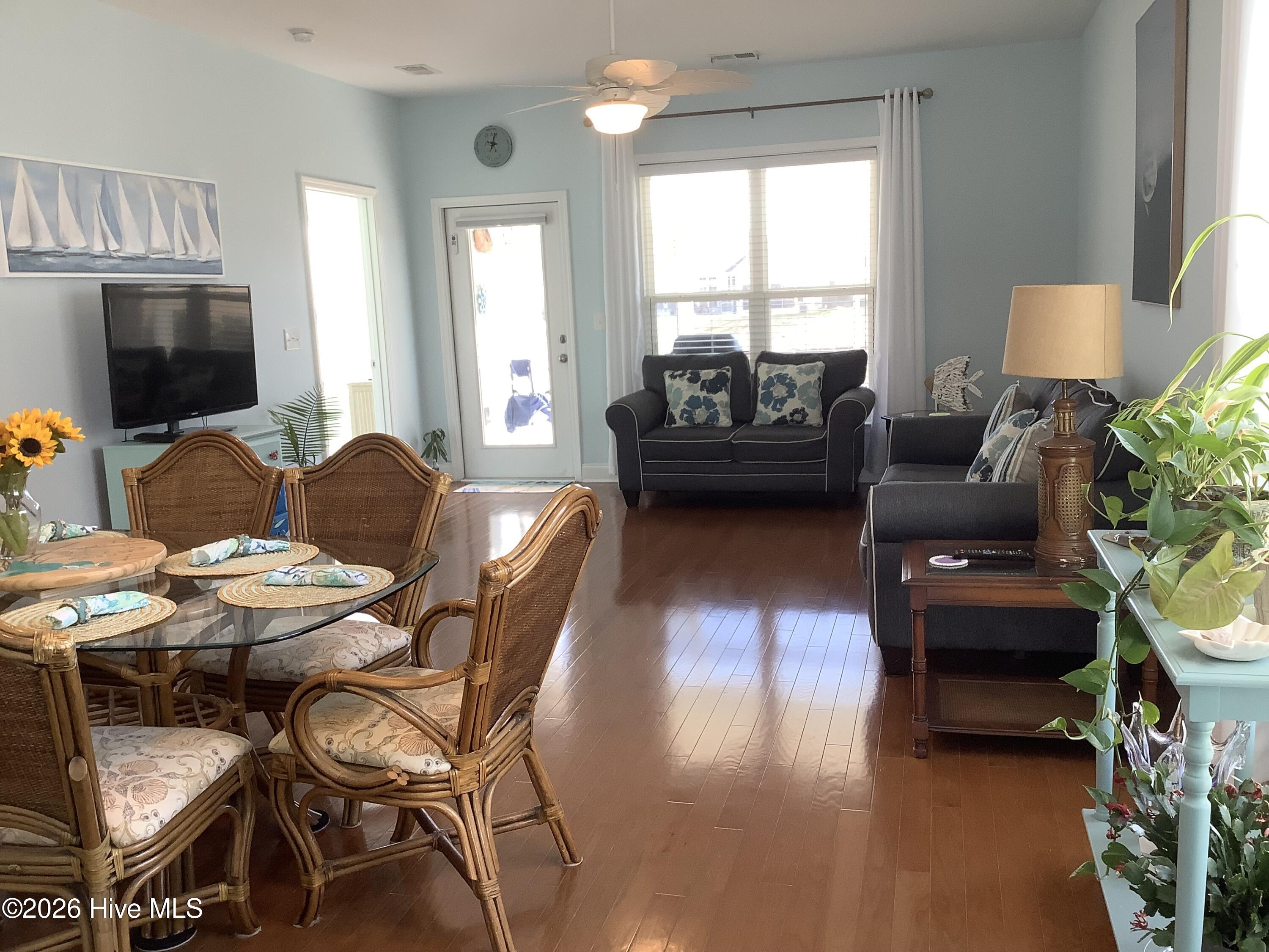 100560600 | Photo 17