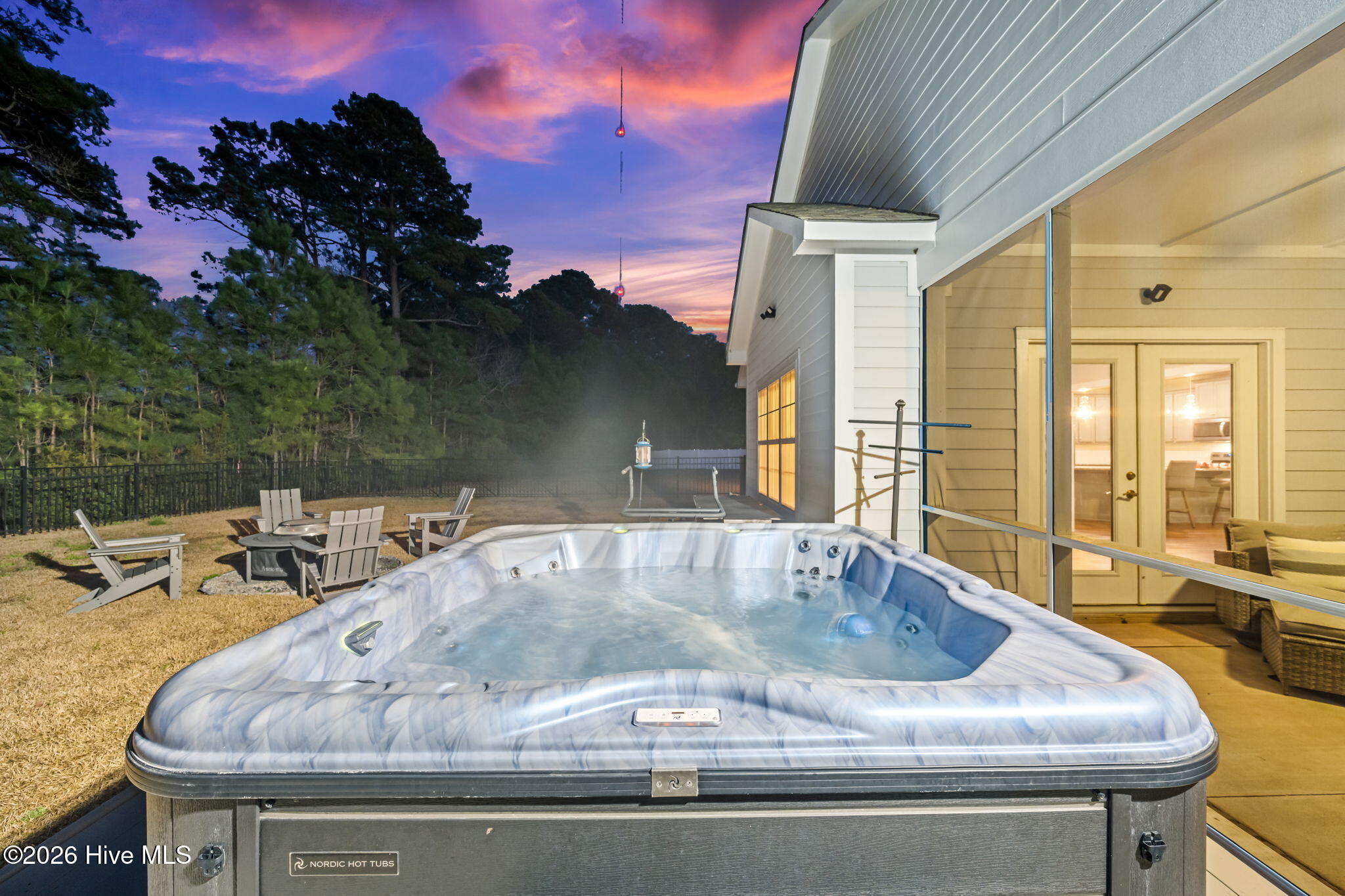 100557618 | Photo 28