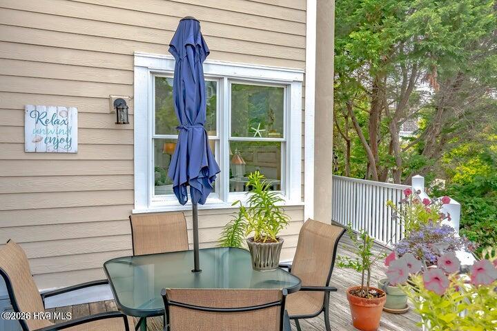 100557980 | Photo 30