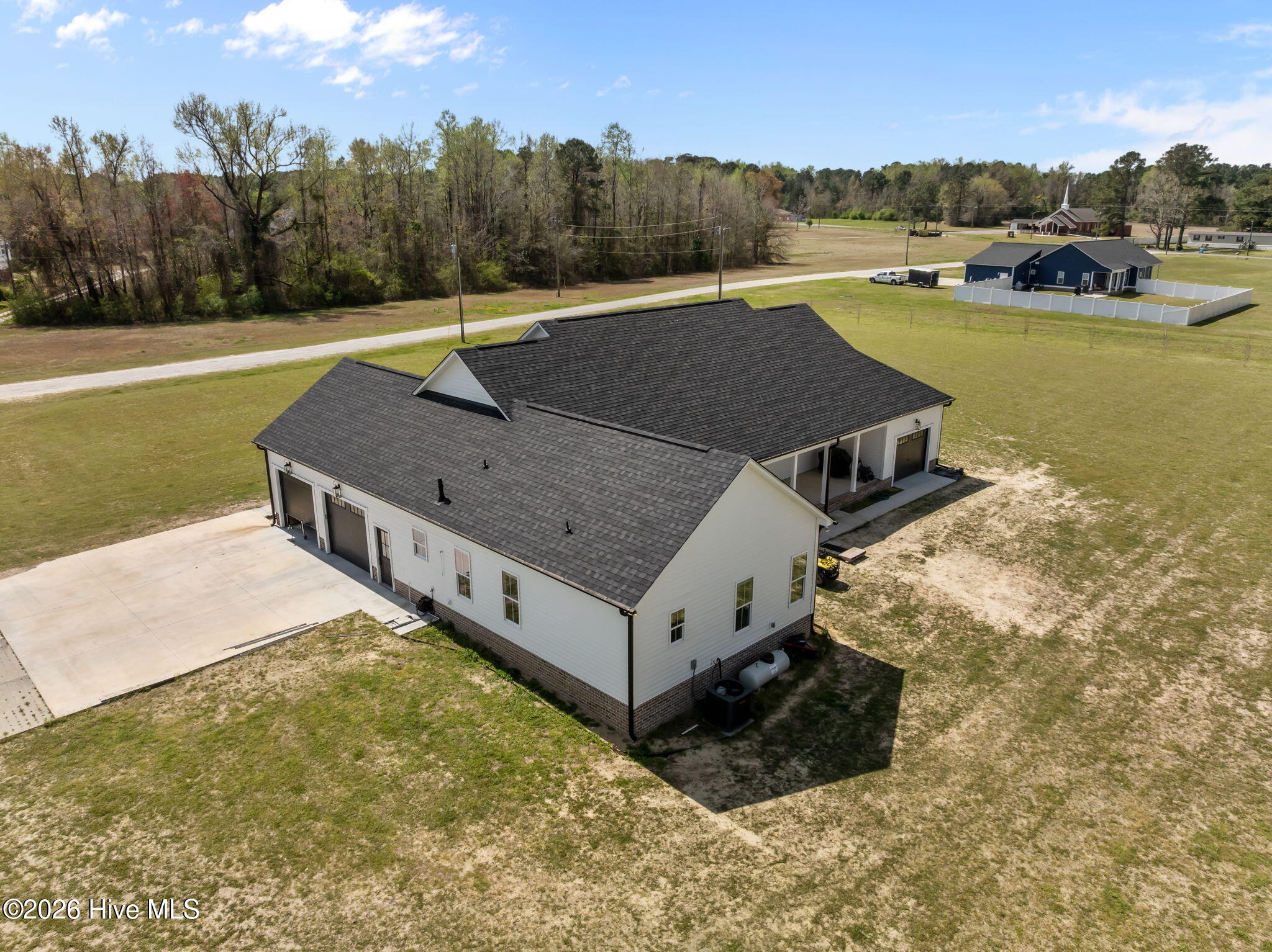 100564402 | Photo 41