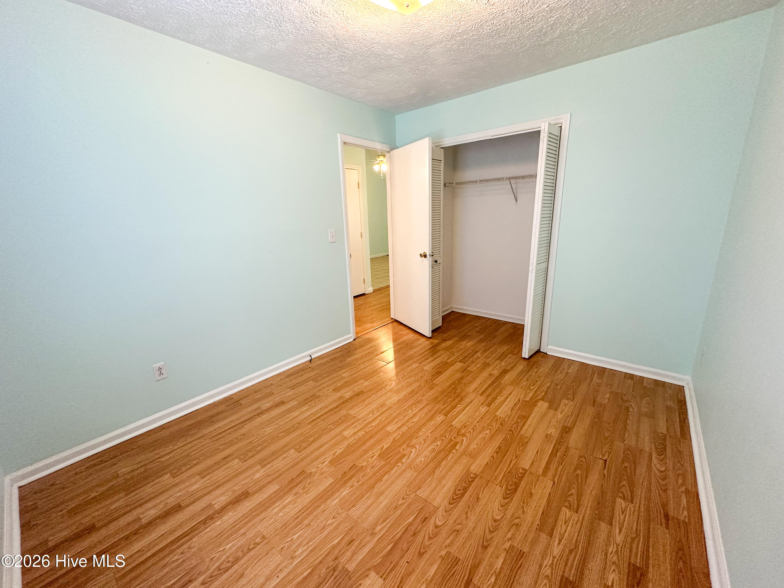 100553133 | Photo 11