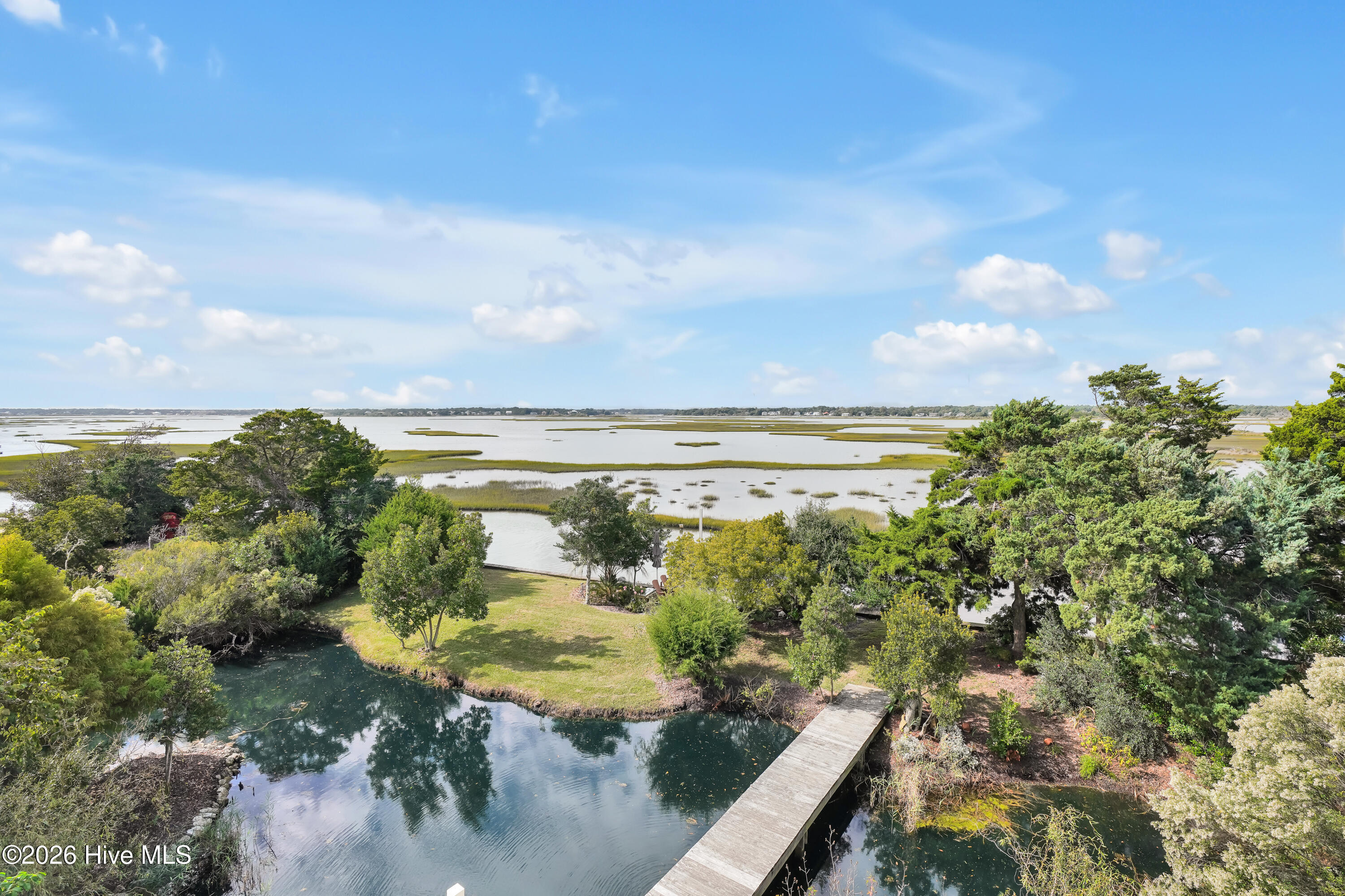 100564861 | Photo 23