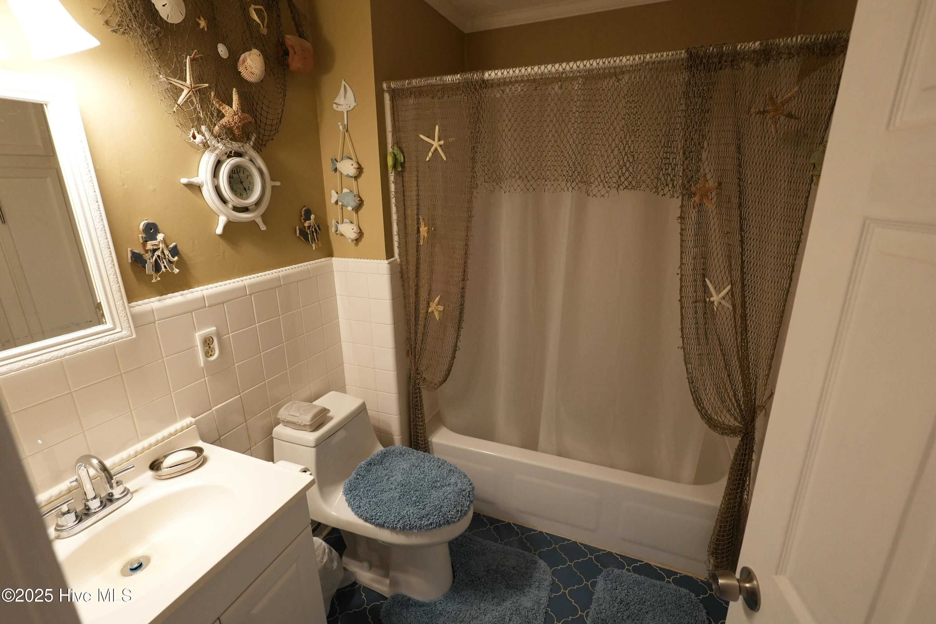 100534427 | Photo 10