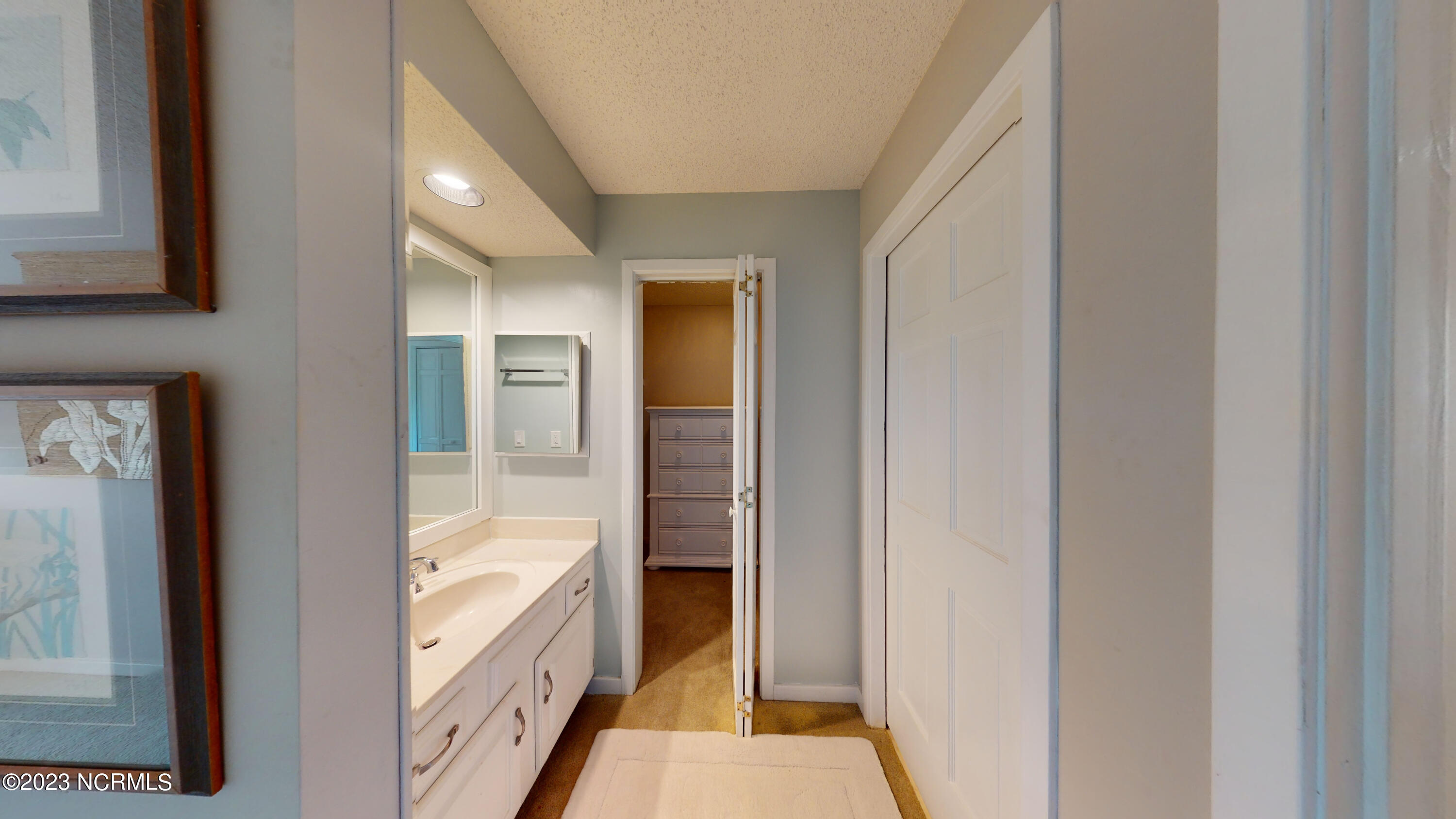 100537527 | Photo 27