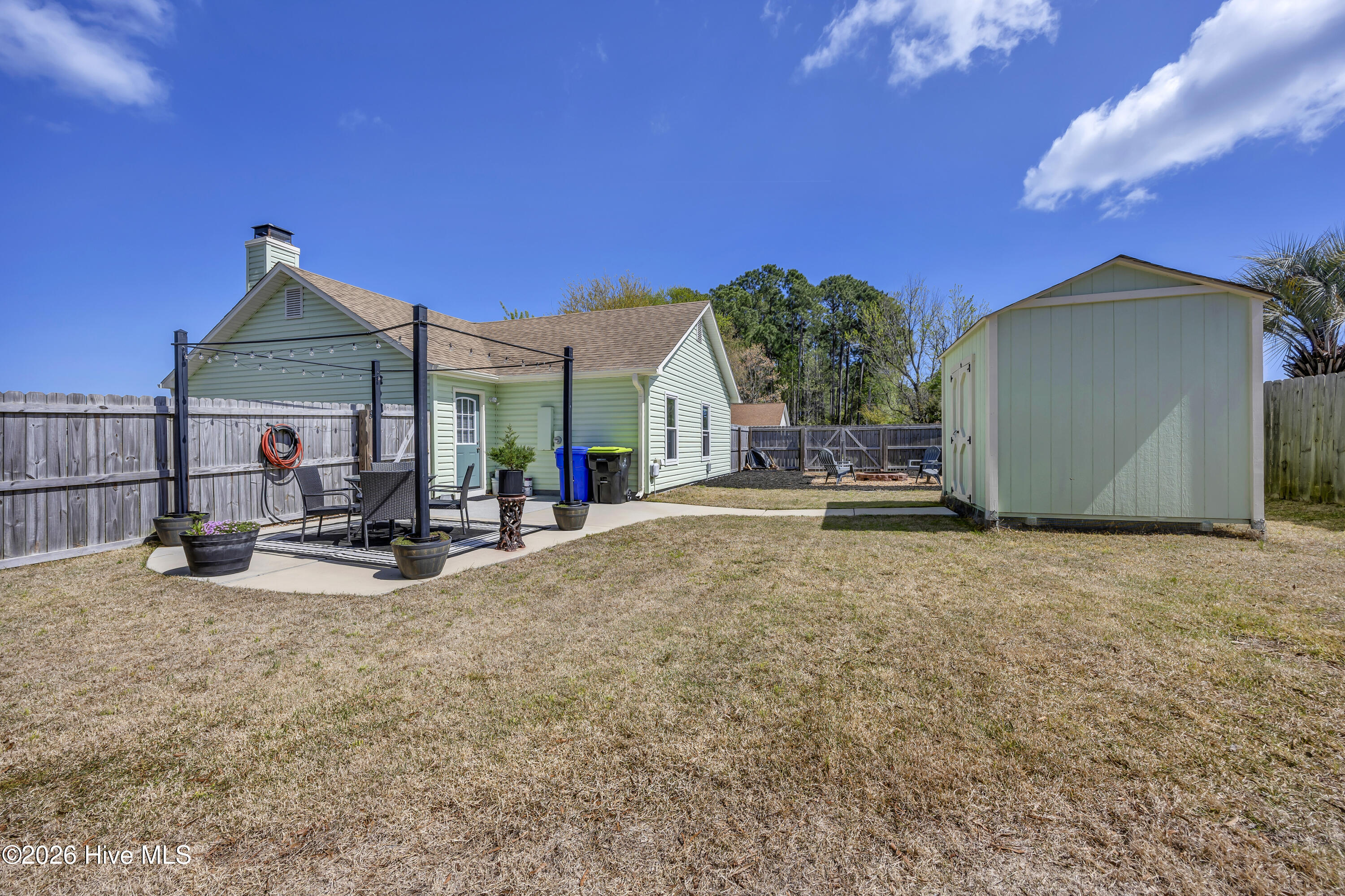 100565198 | Photo 22