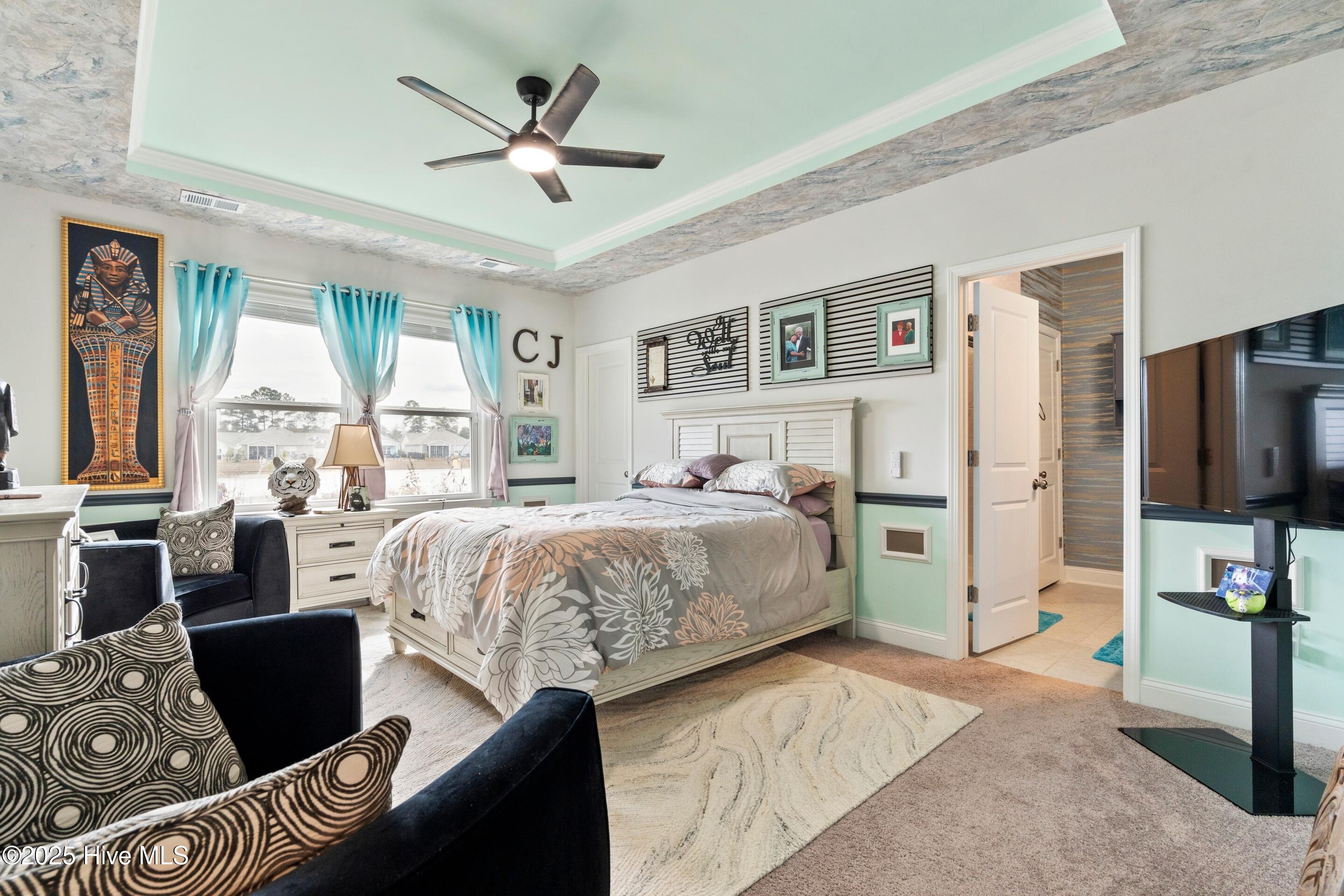 100543929 | Photo 25