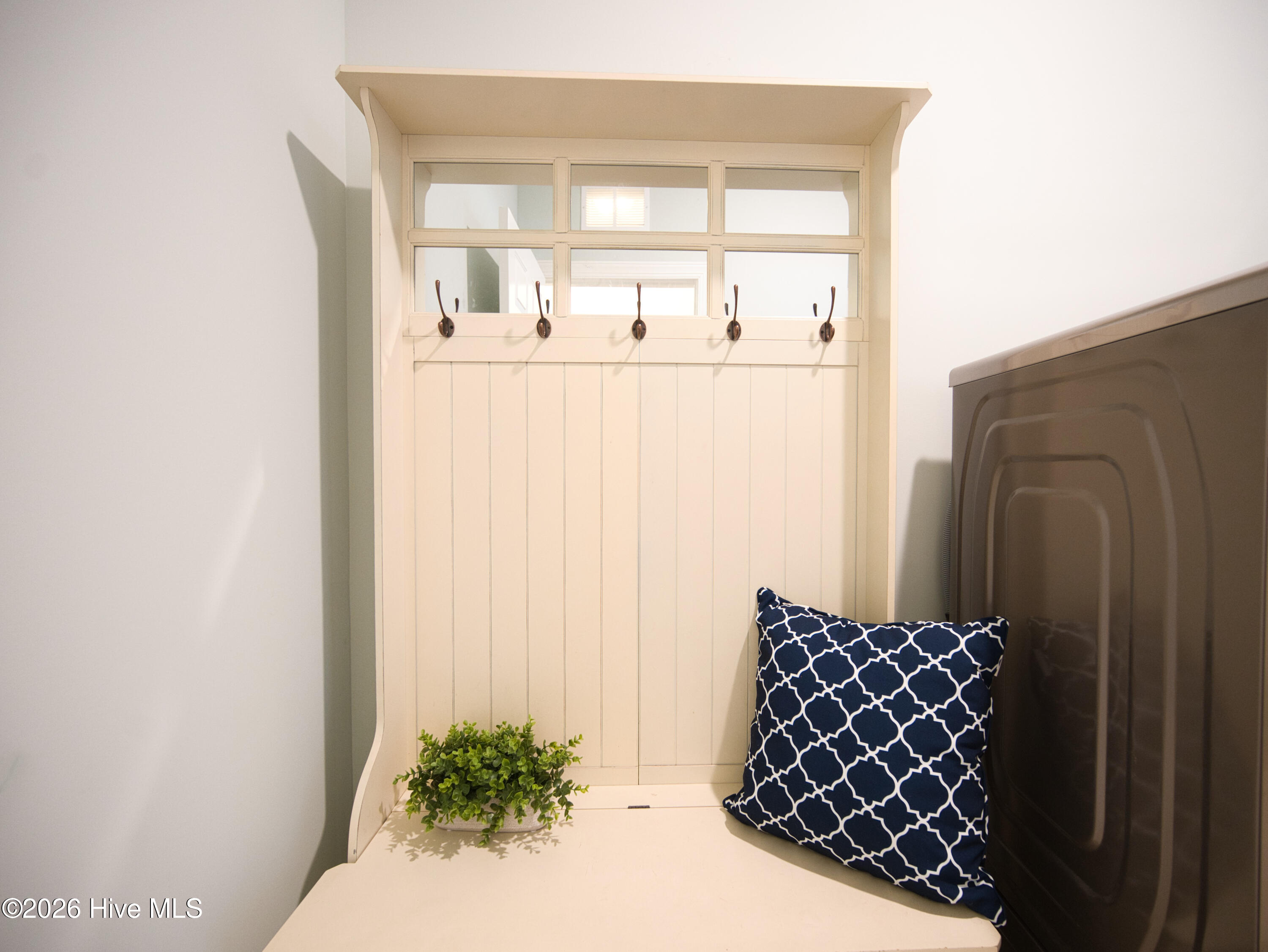 100567363 | Photo 45