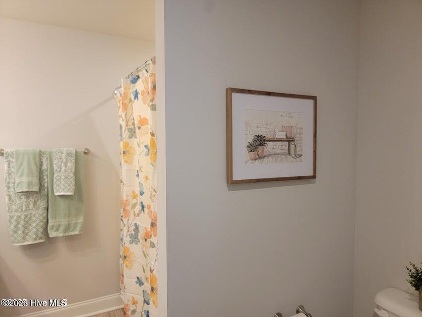 100548706 | Photo 15