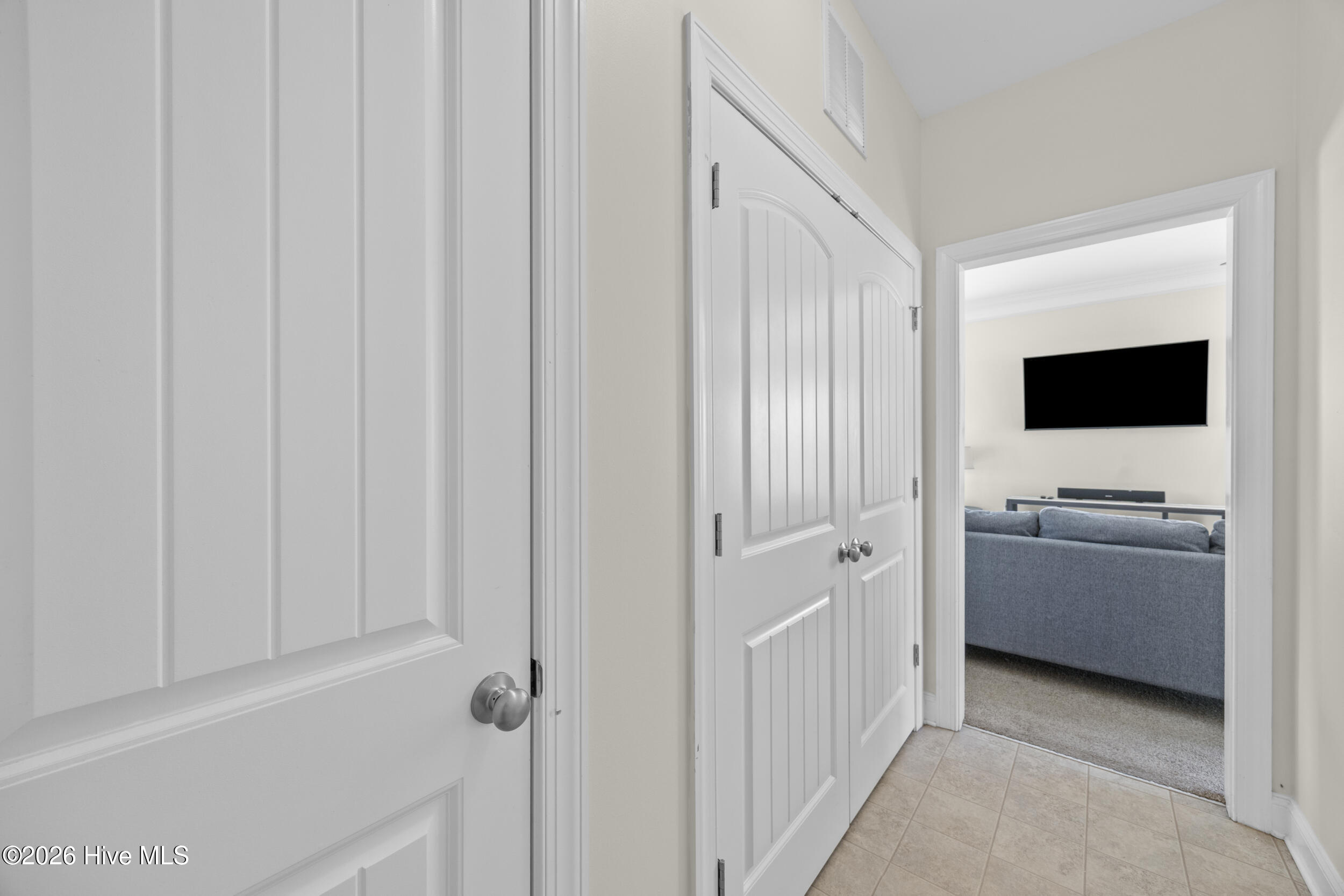 100564548 | Photo 10