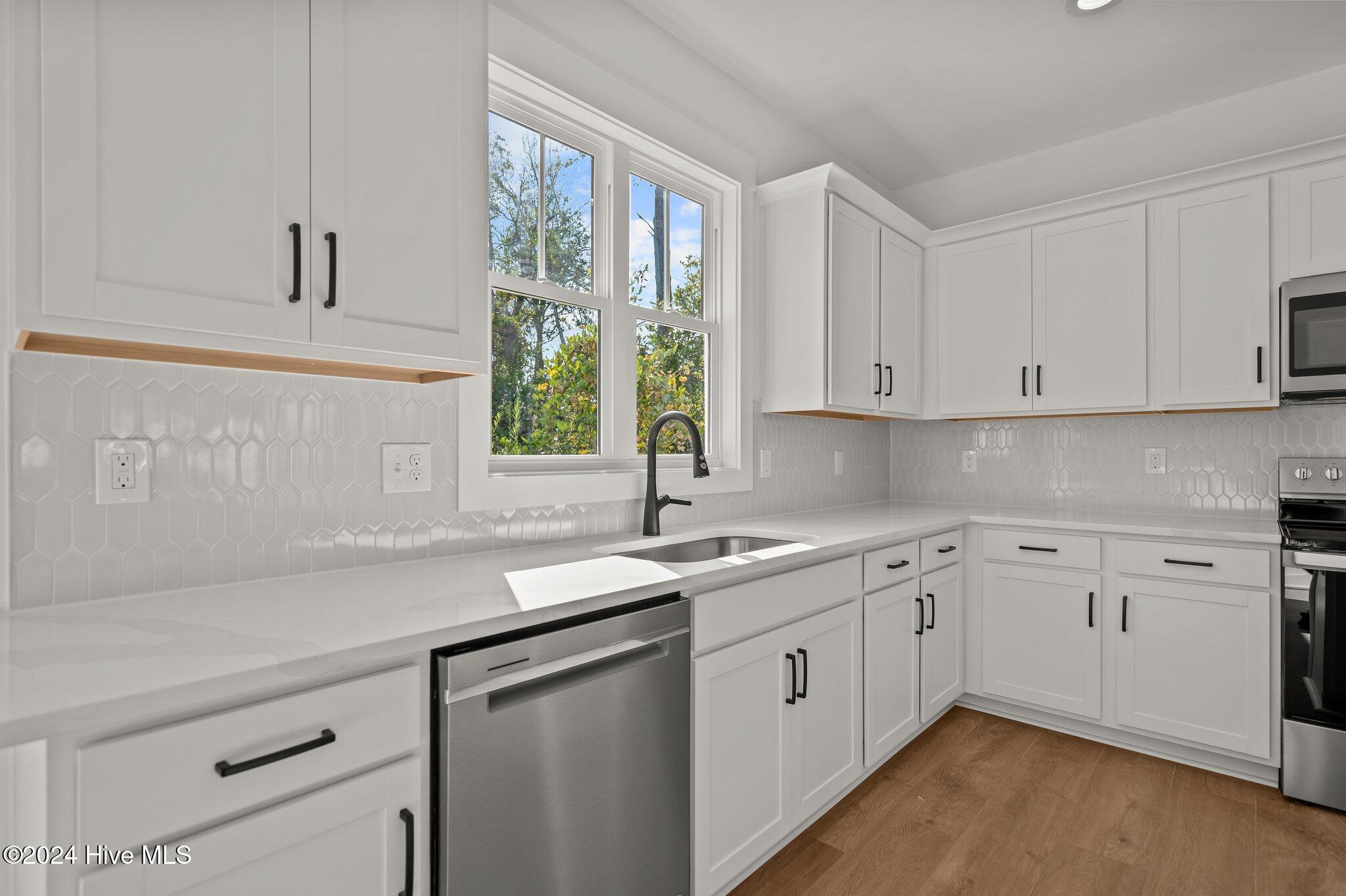 100435133 | Photo 20