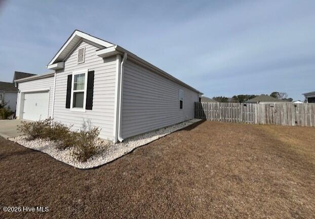 100548379 | Photo 37