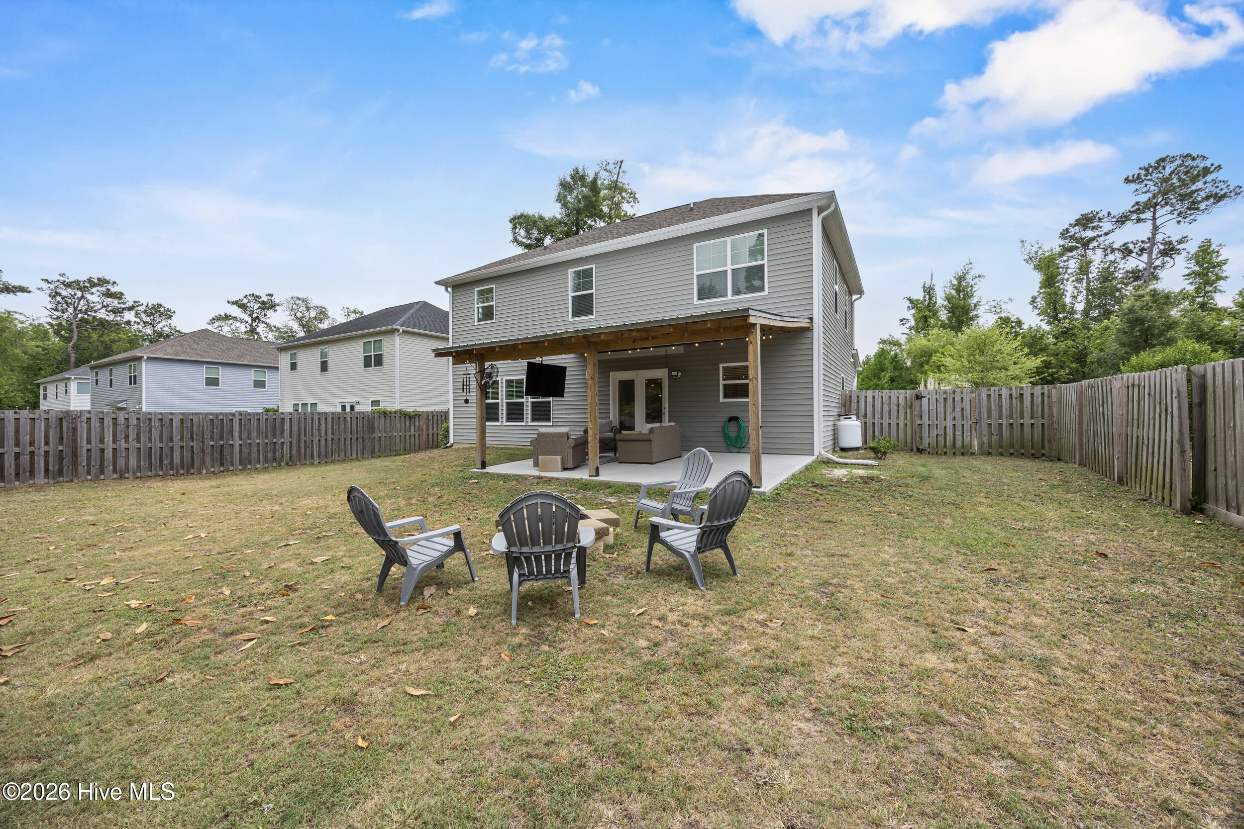 100570482 | Photo 28