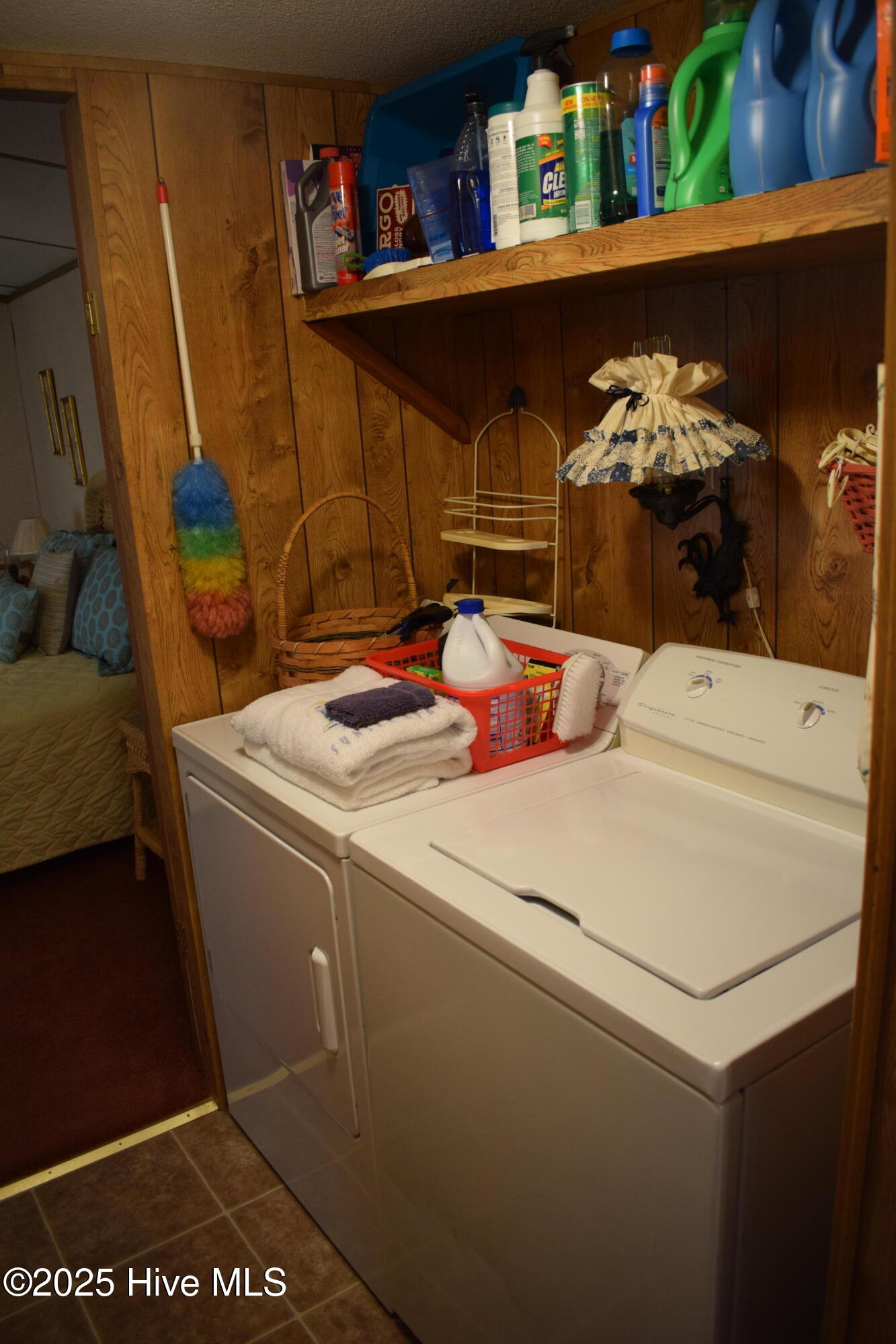 100547156 | Photo 23