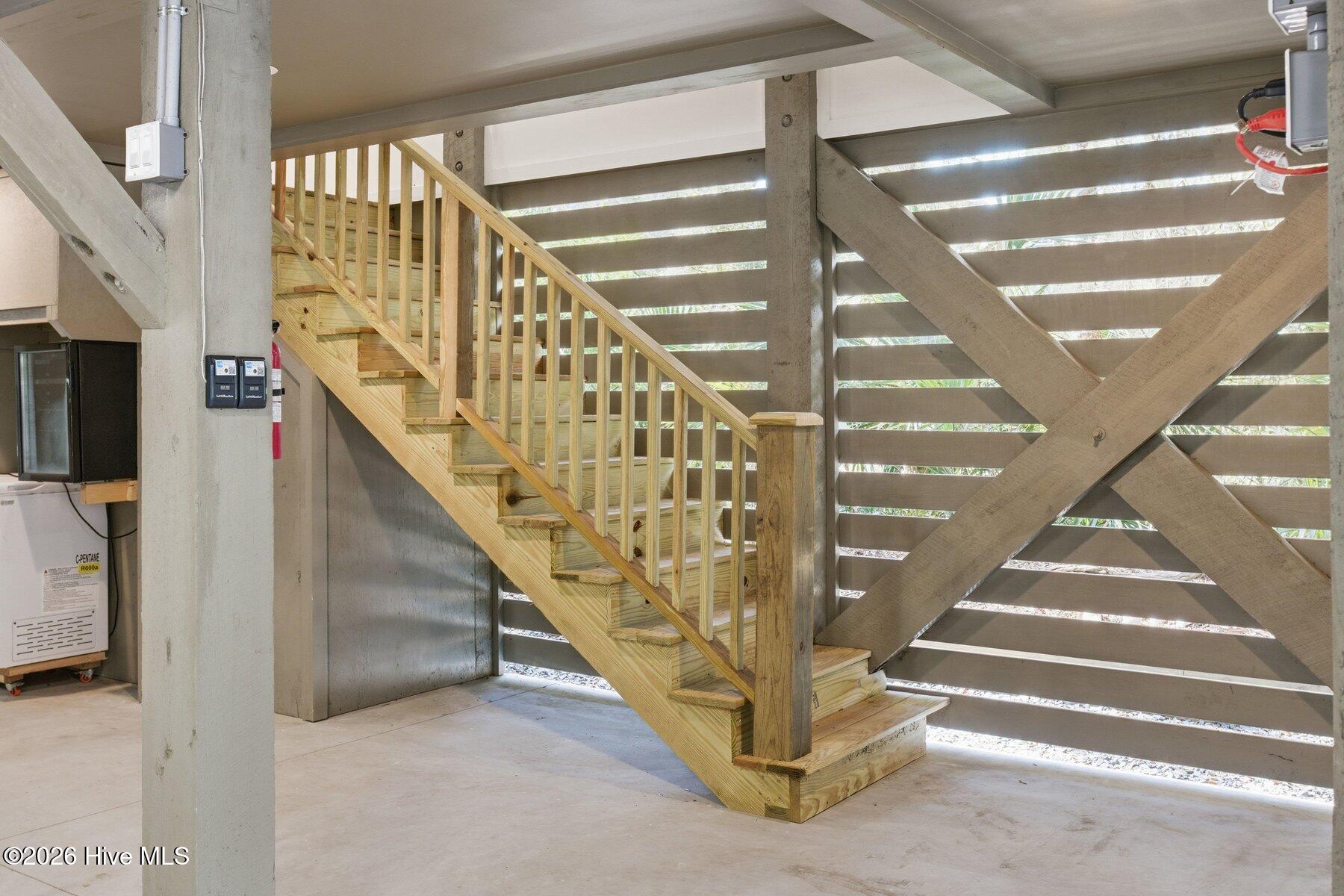 100554015 | Photo 56