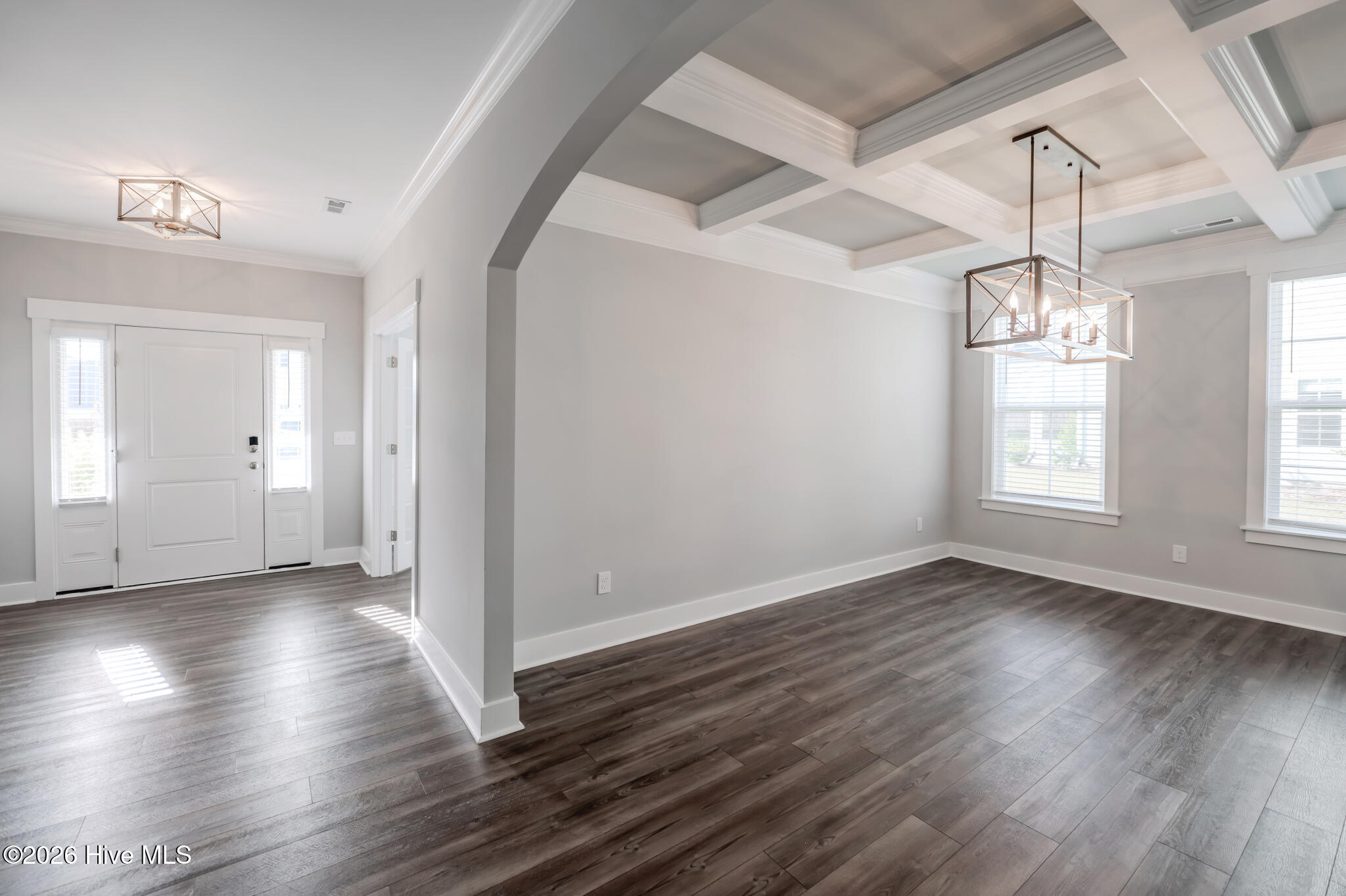 100567790 | Photo 15