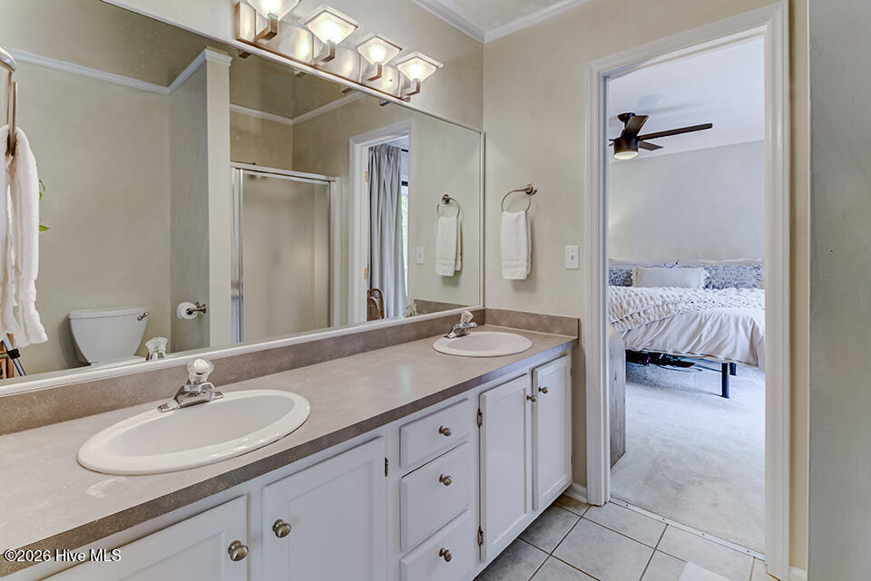 100567381 | Photo 25