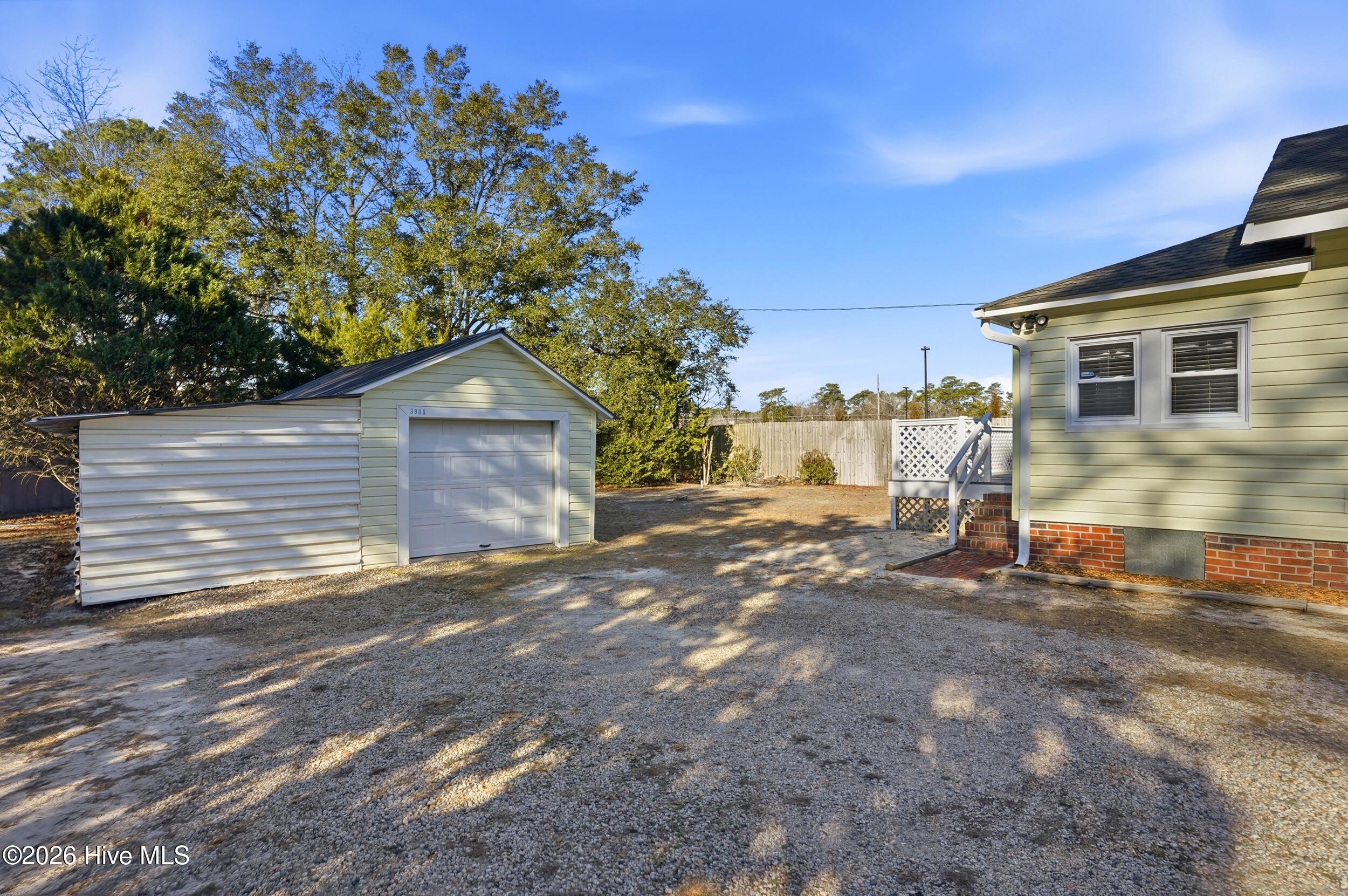 100554357 | Photo 31