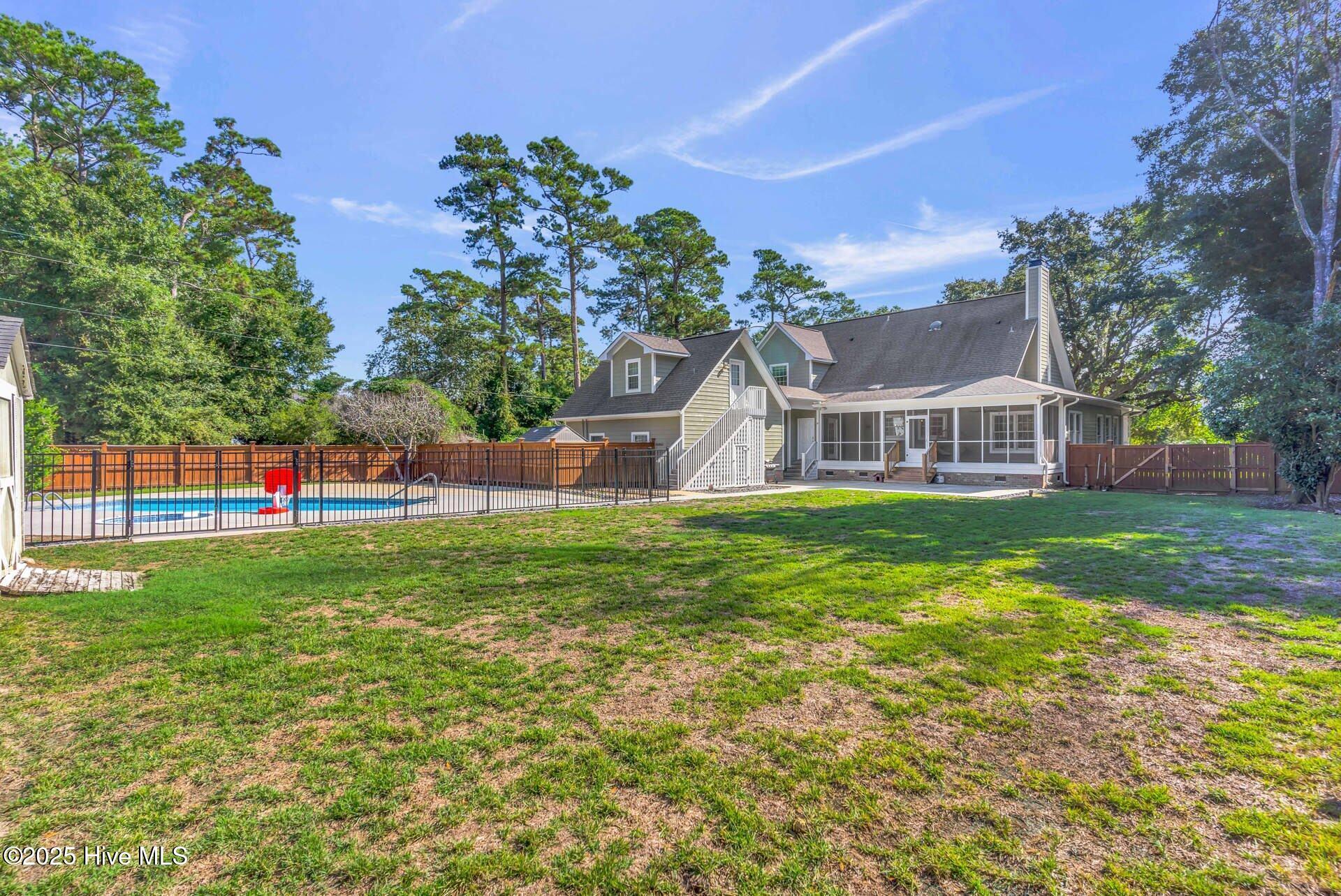 100532167 | Photo 54