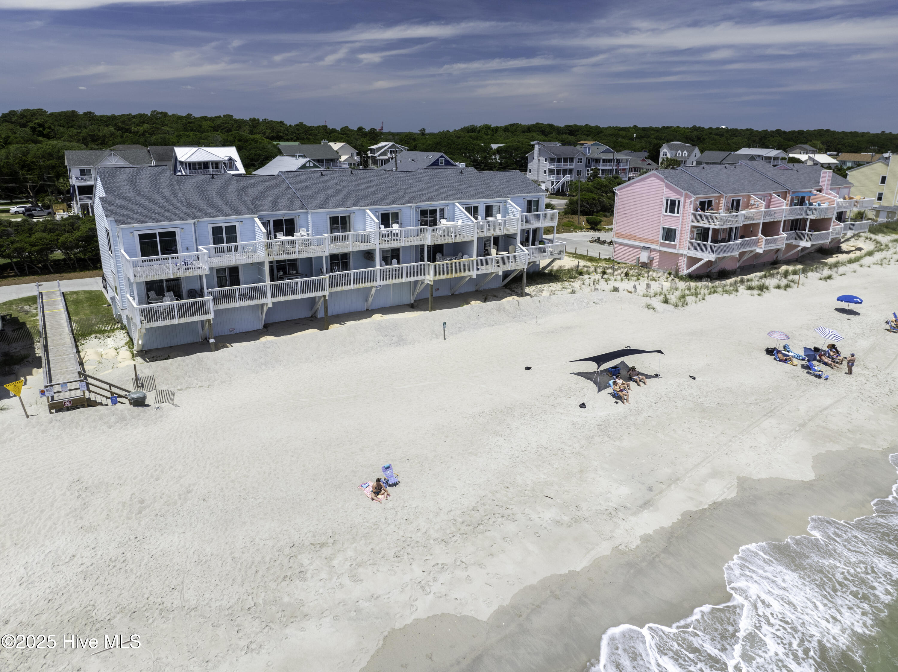 100560966 | Photo 48