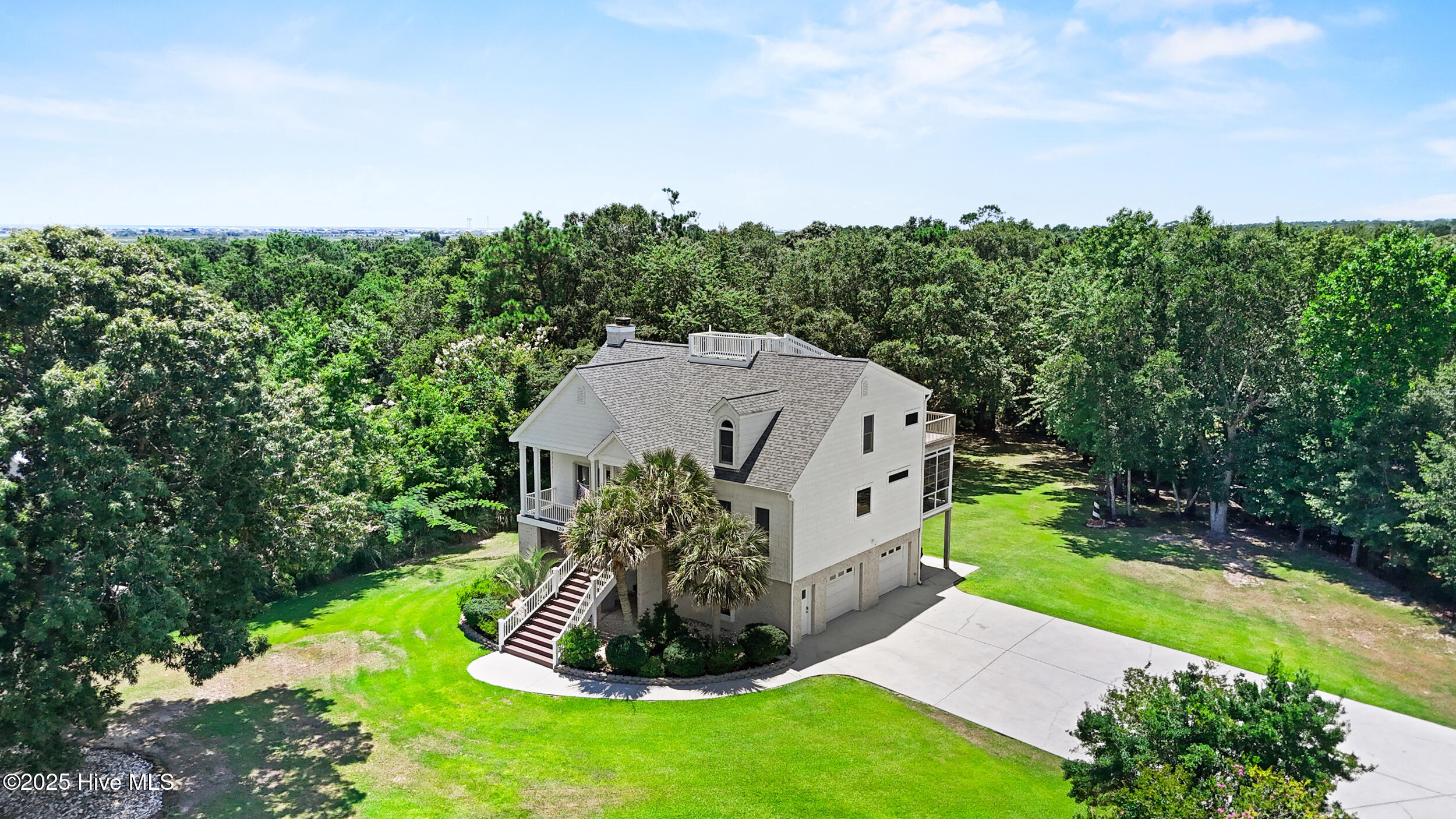 100519629 | Photo 72