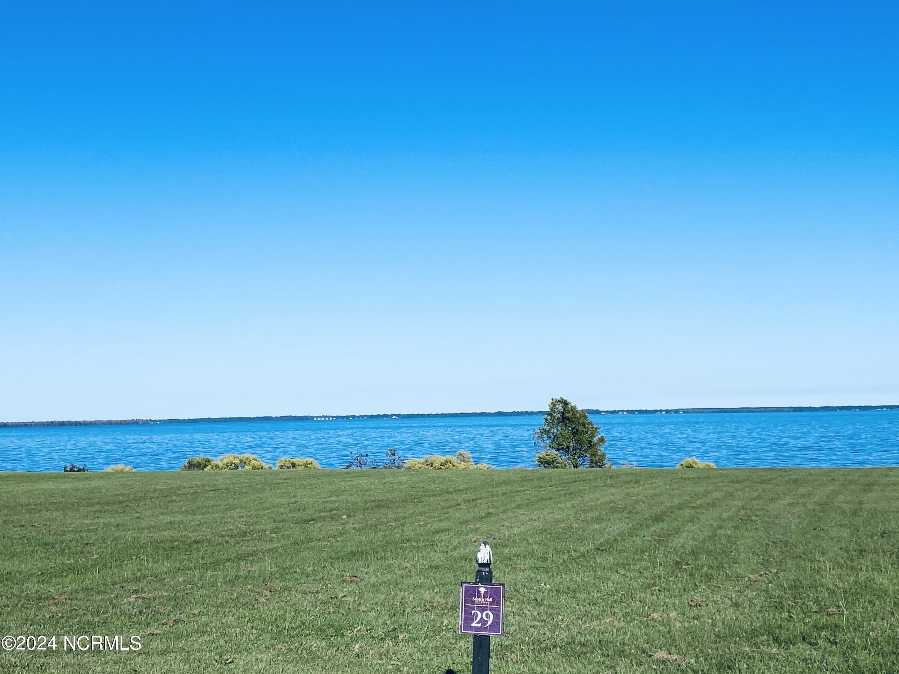 Property at 118 Kingsview Ct