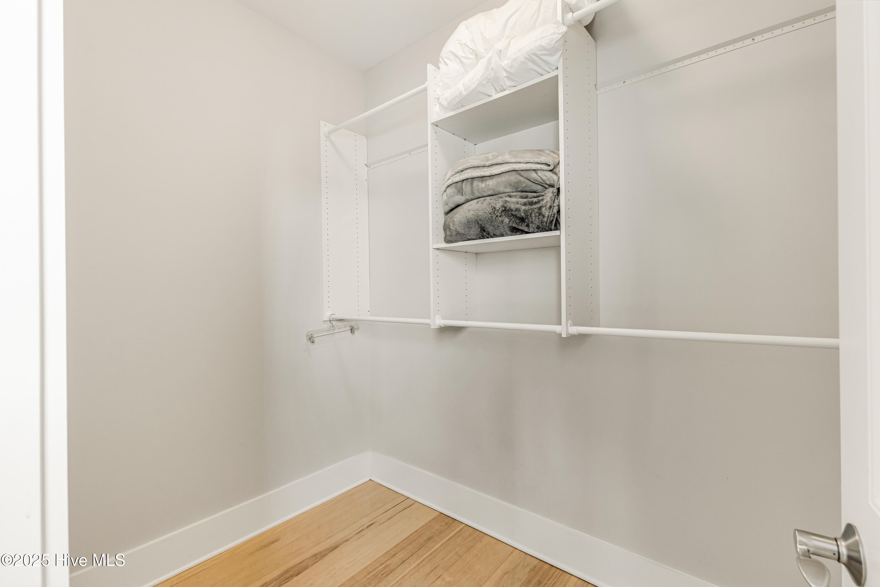 100500117 | Photo 27