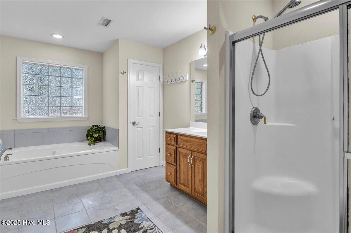 100536639 | Photo 44